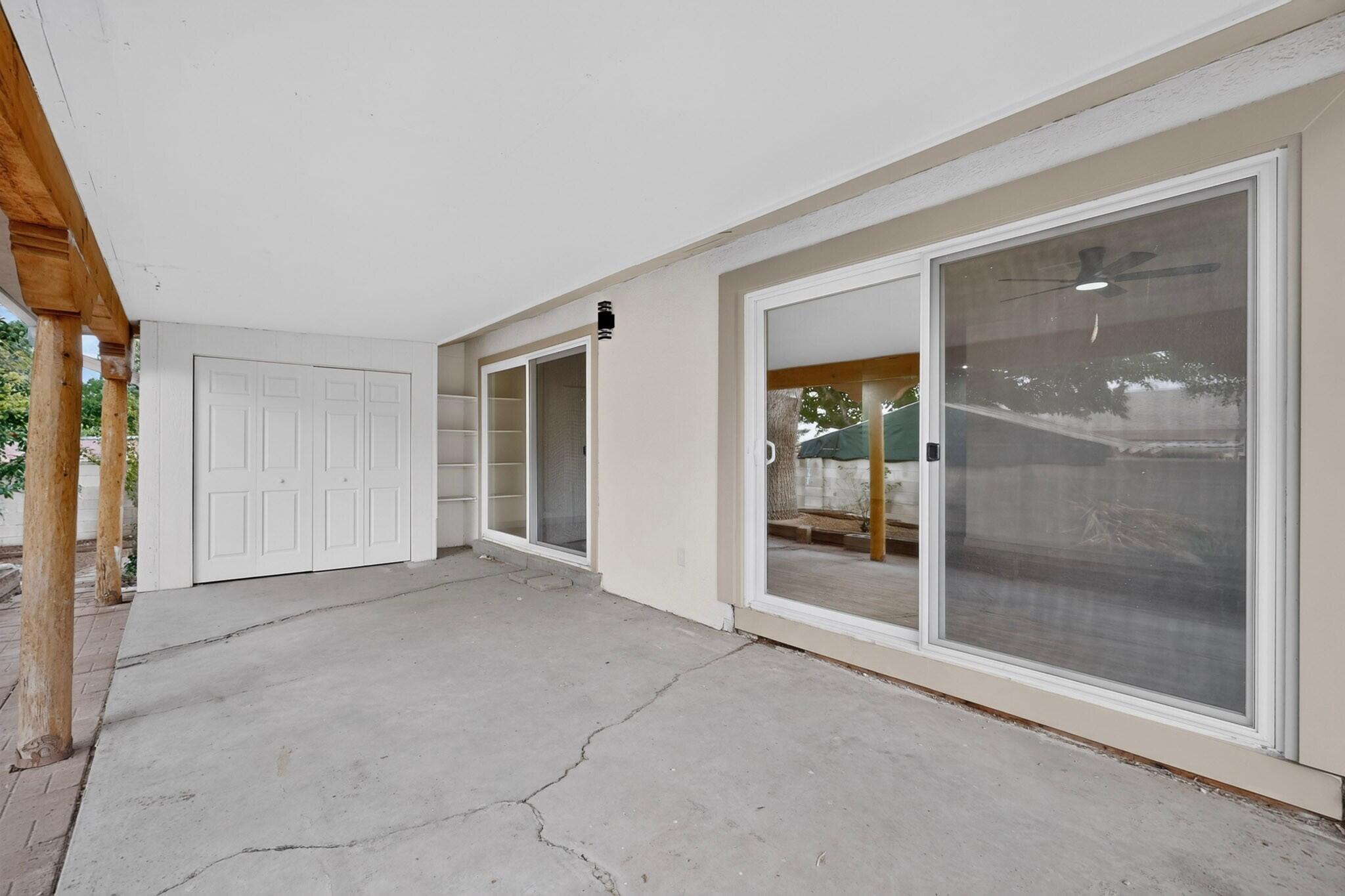 421 N La Veta Drive NE