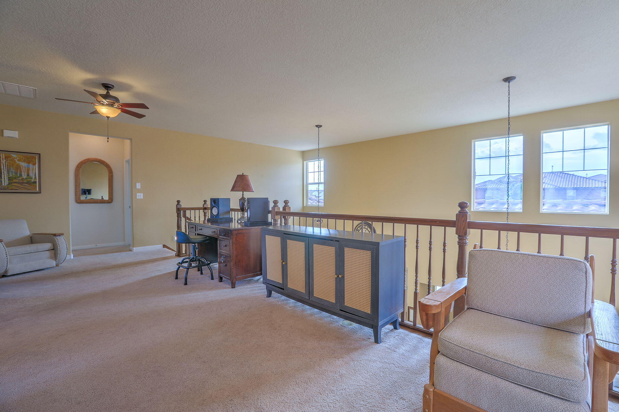 42 Los Miradores Drive NE