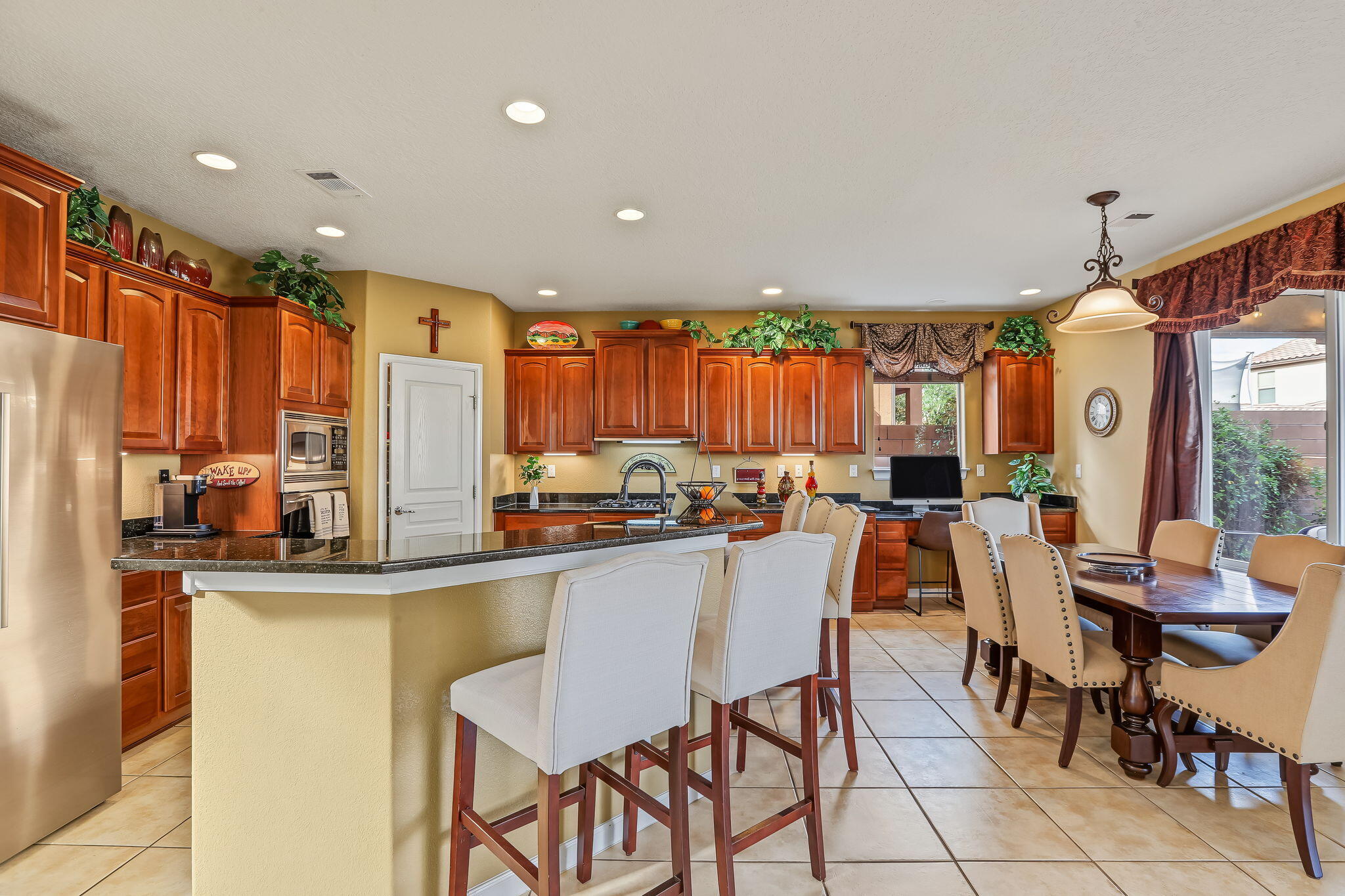 42 Los Miradores Drive NE