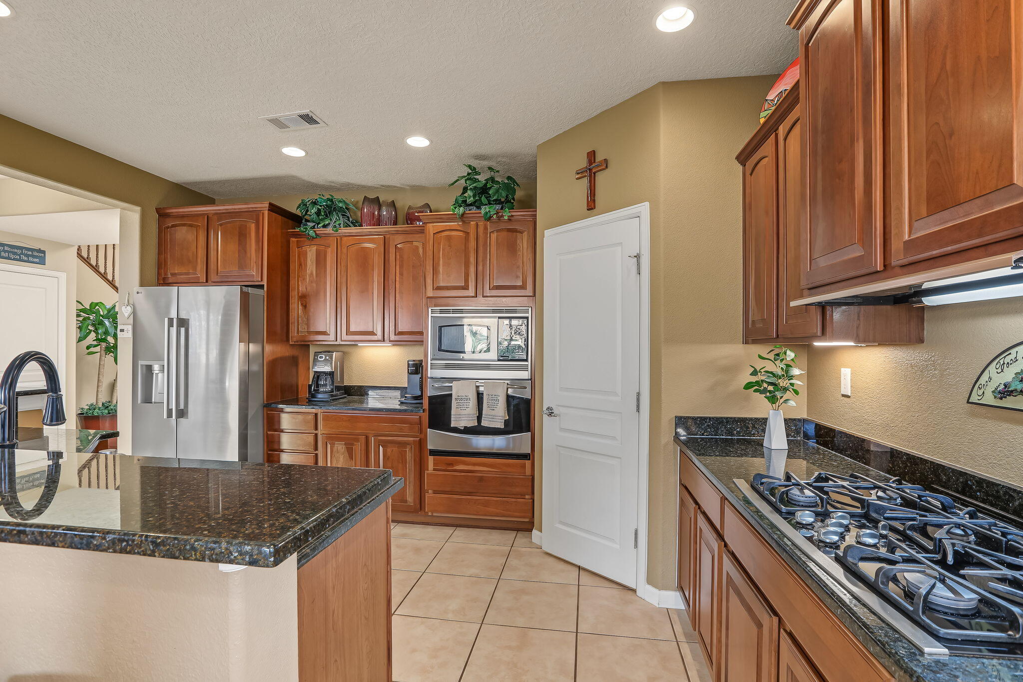 42 Los Miradores Drive NE