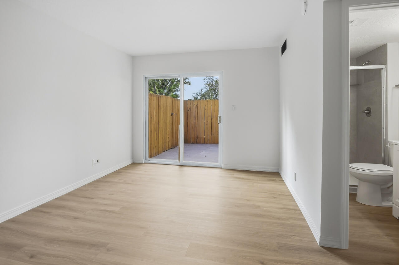32 Calle Playa Del Sol NE