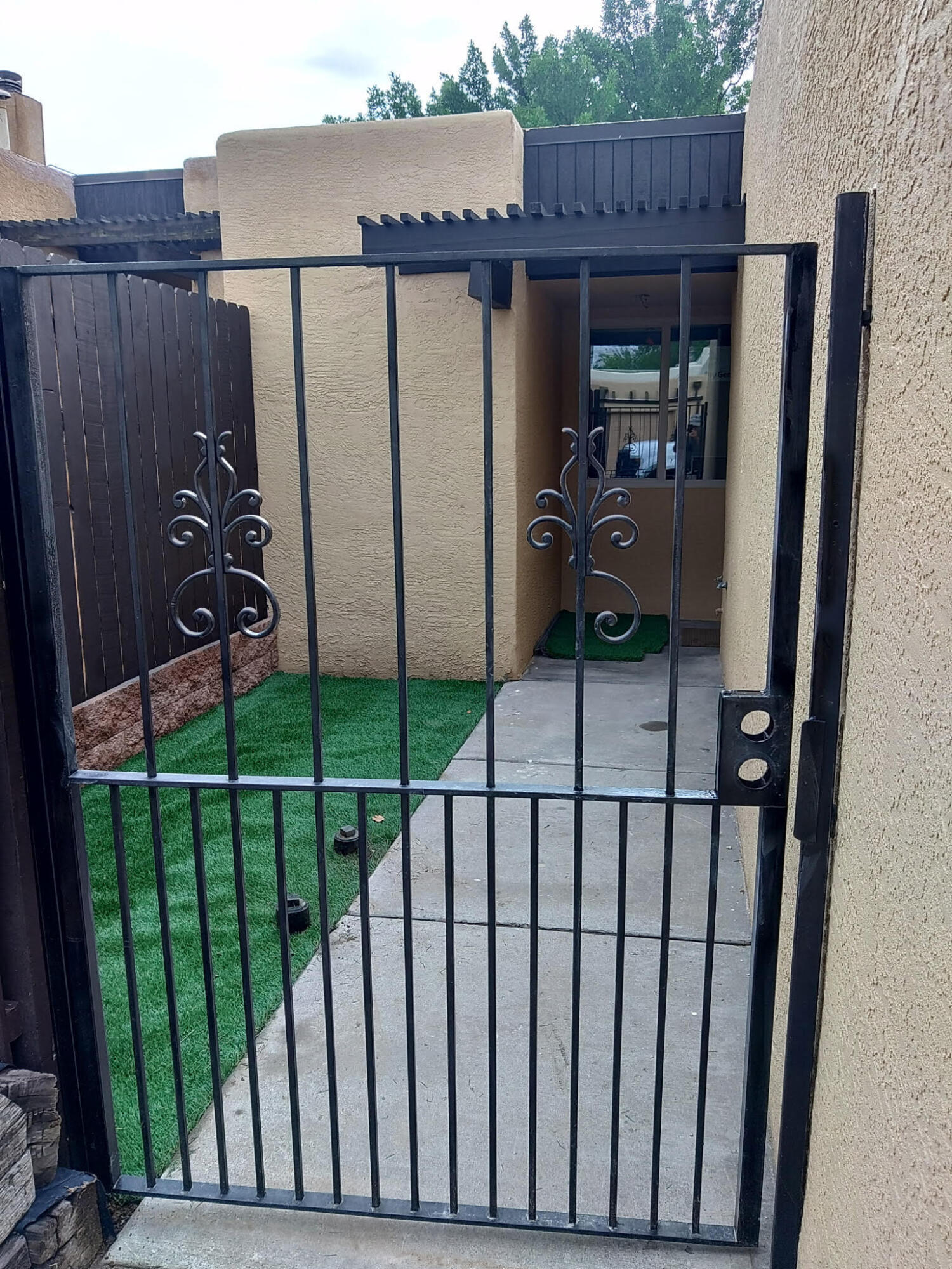 32 Calle Playa Del Sol NE