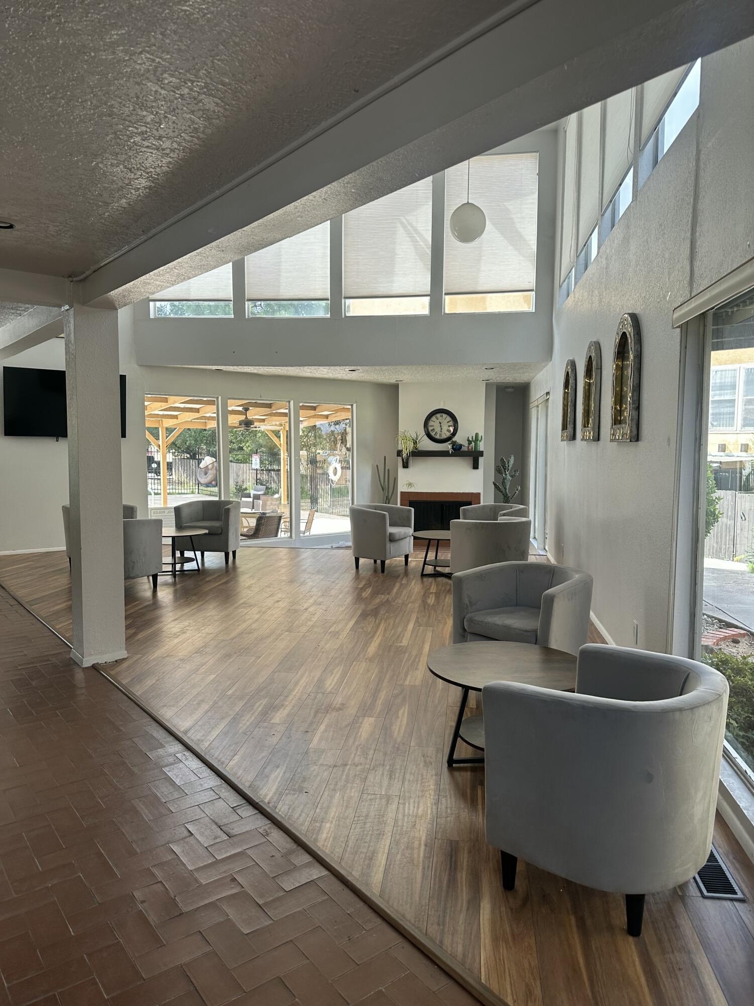 32 Calle Playa Del Sol NE