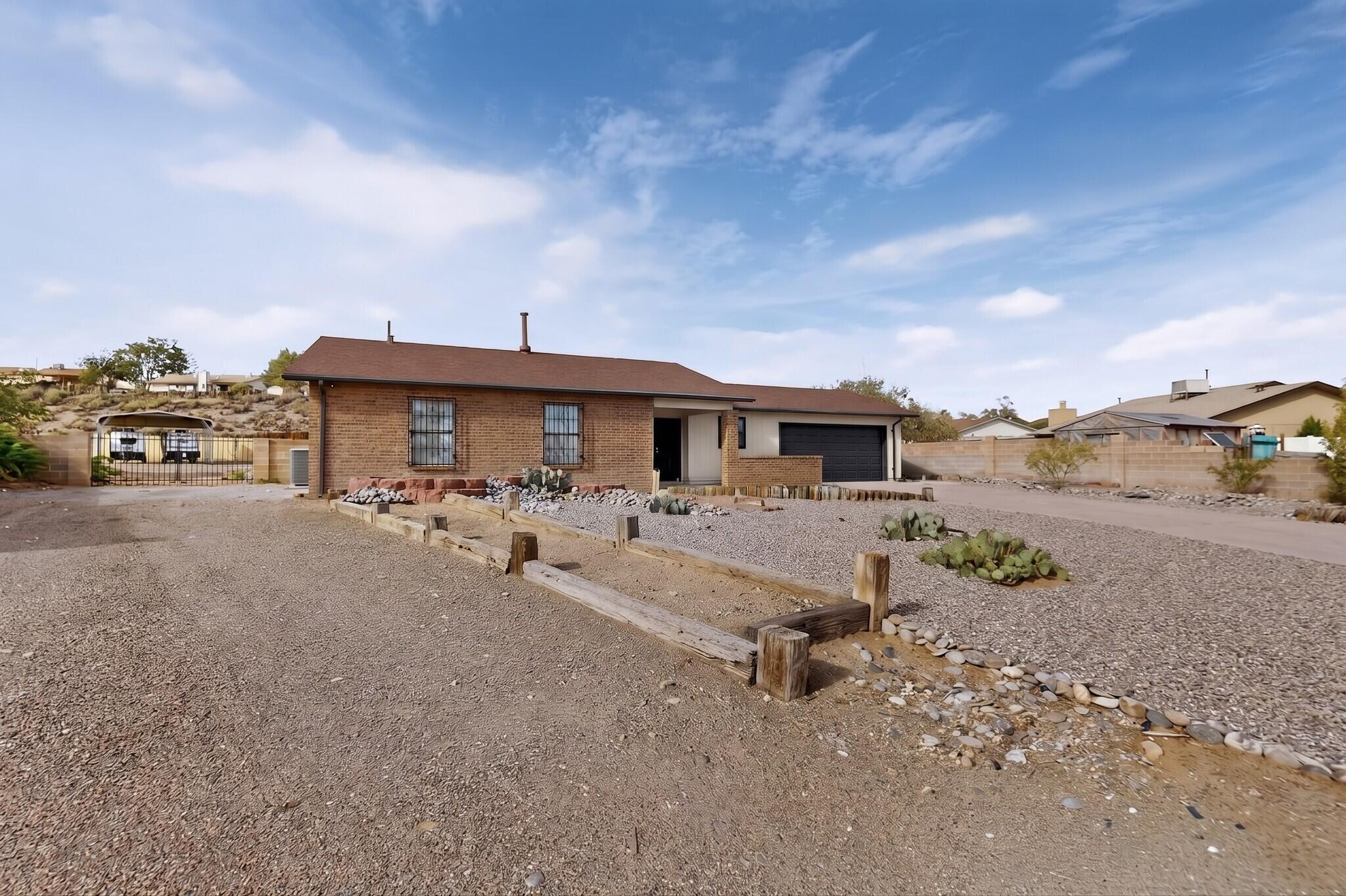 275 Moonstone Drive NE