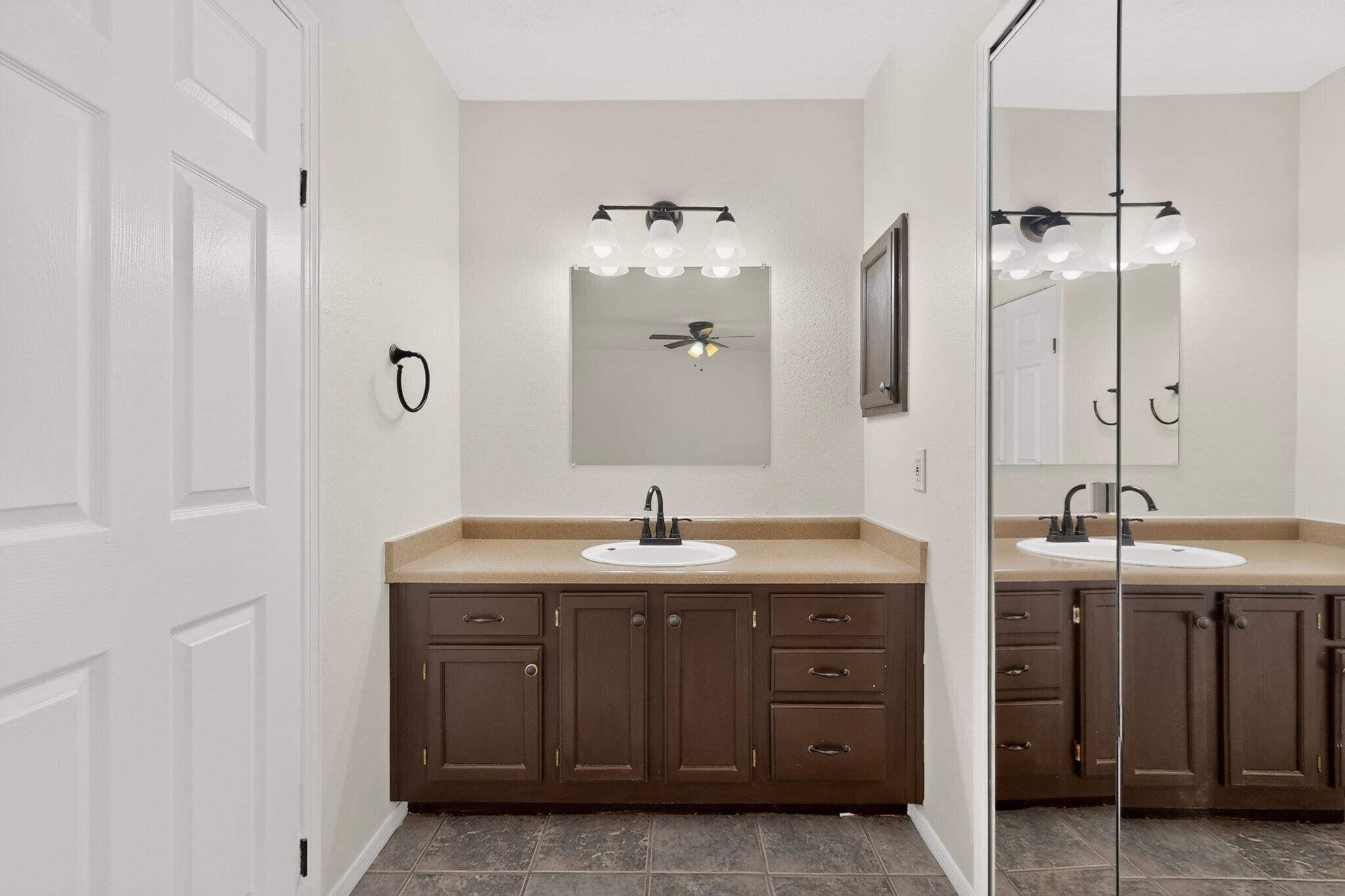 275 Moonstone Drive NE