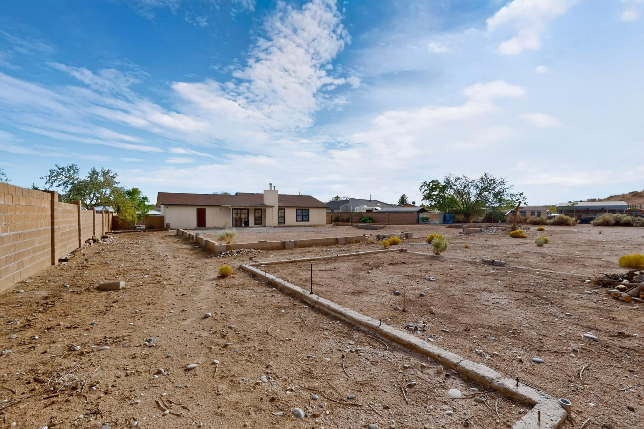 275 Moonstone Drive NE