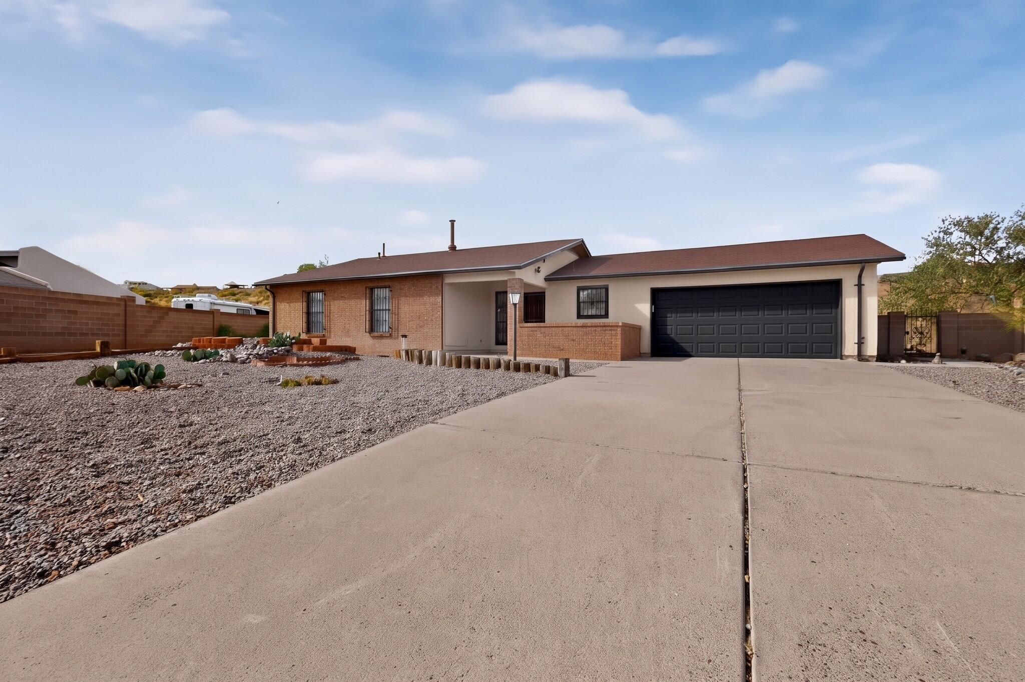 275 Moonstone Drive NE