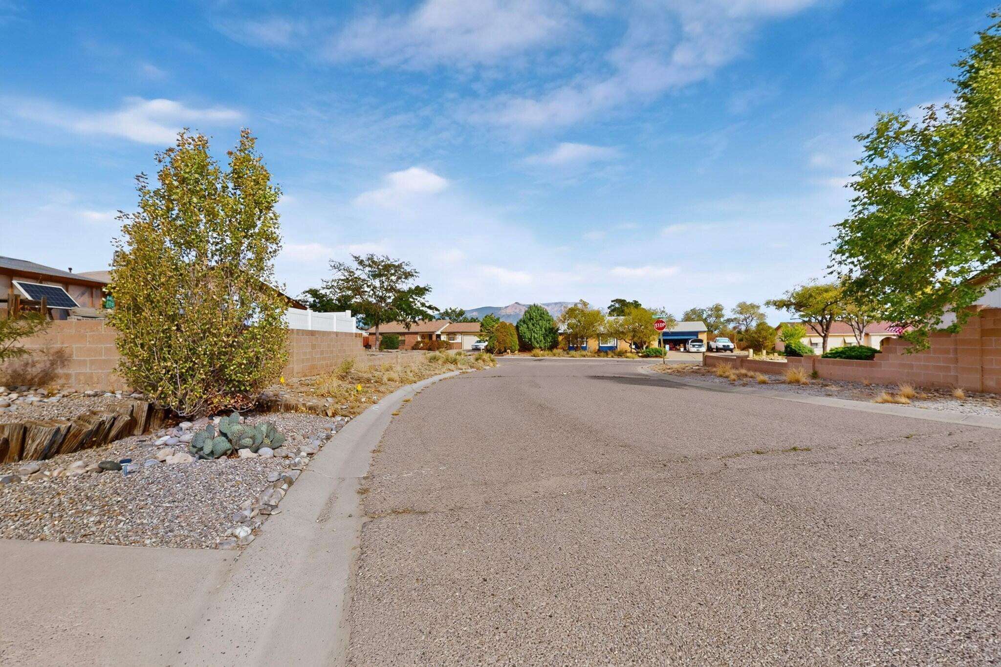 275 Moonstone Drive NE