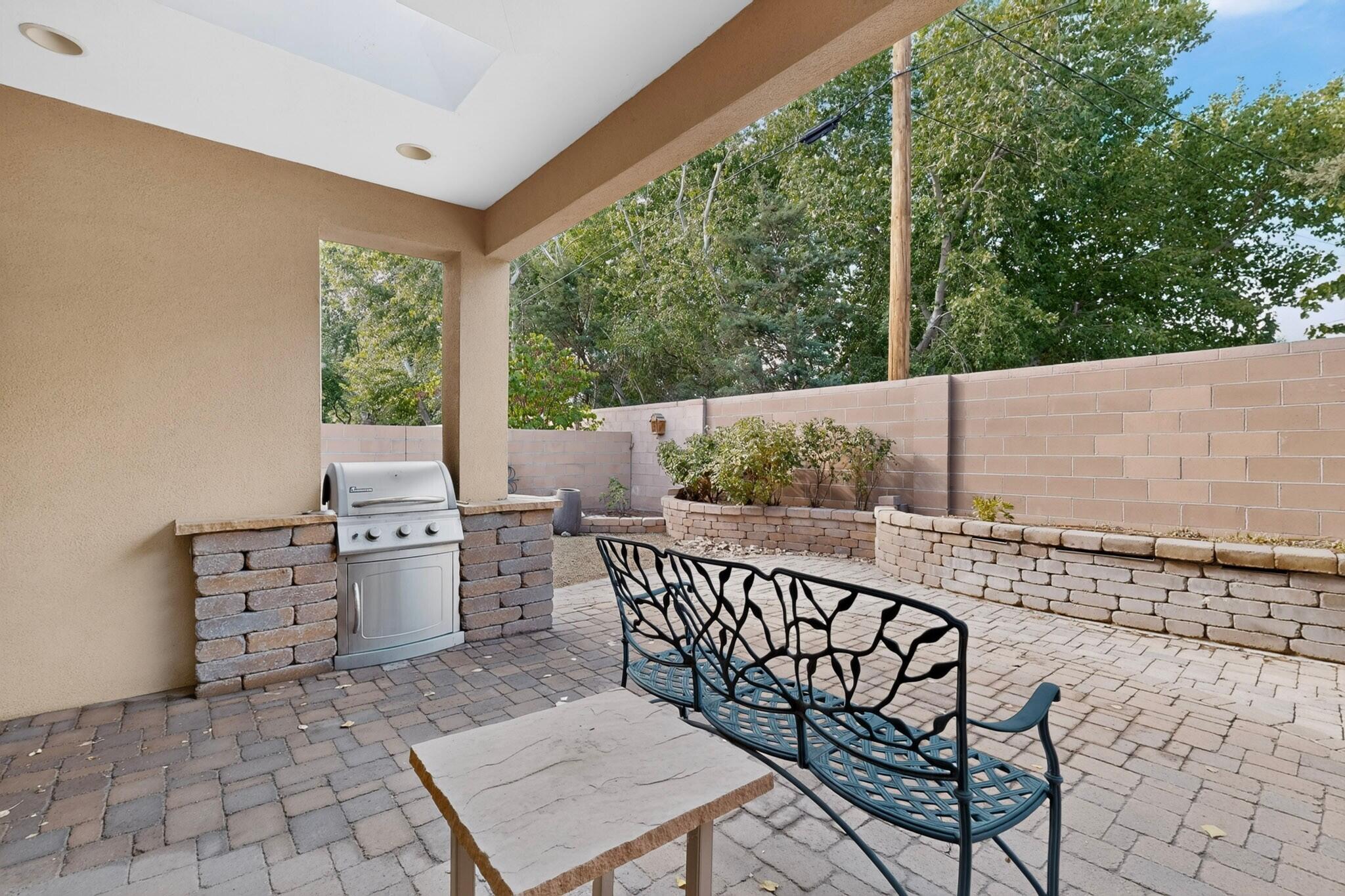 636 Rio Azul Lane NW