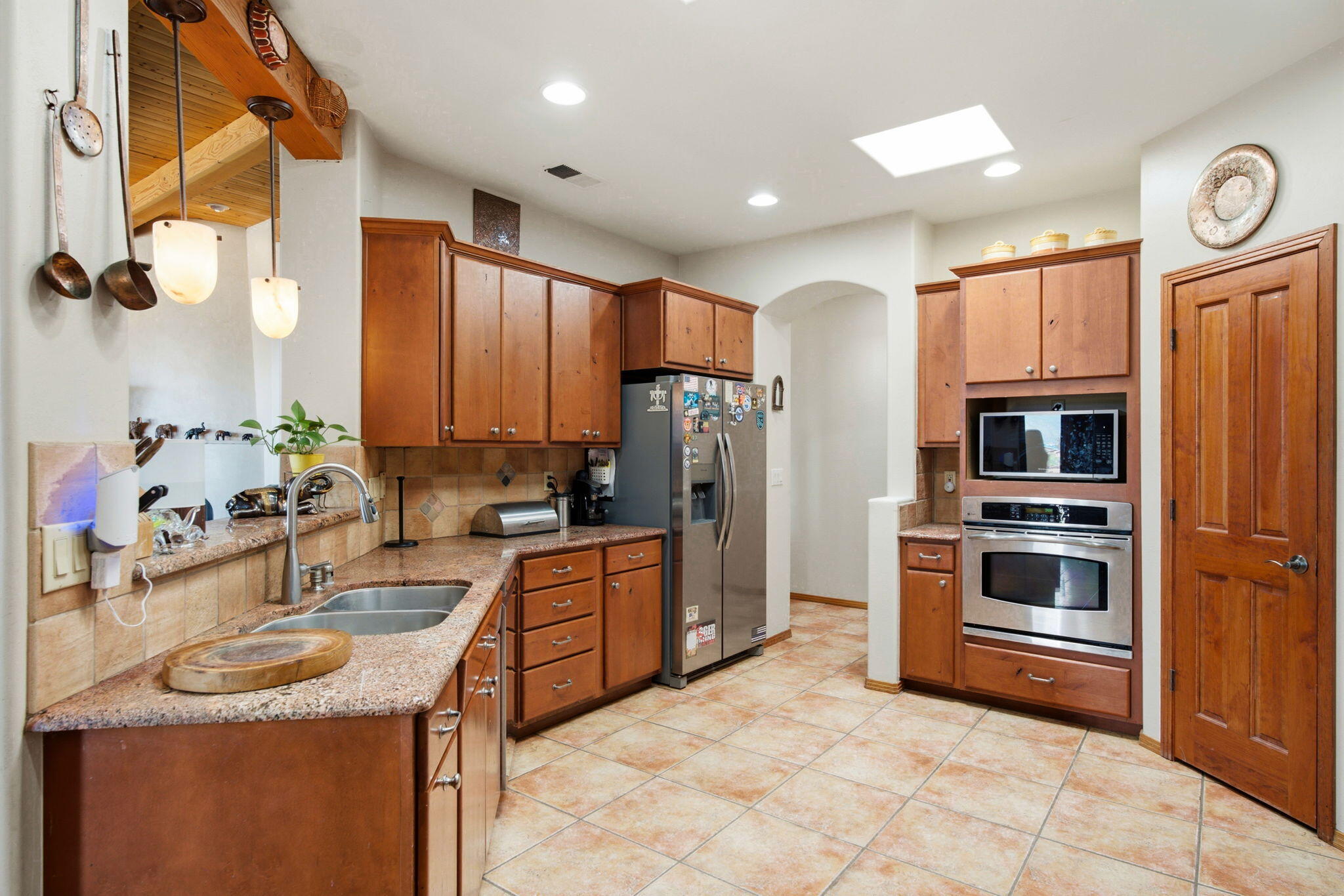 1716 Shoshone Trail NE
