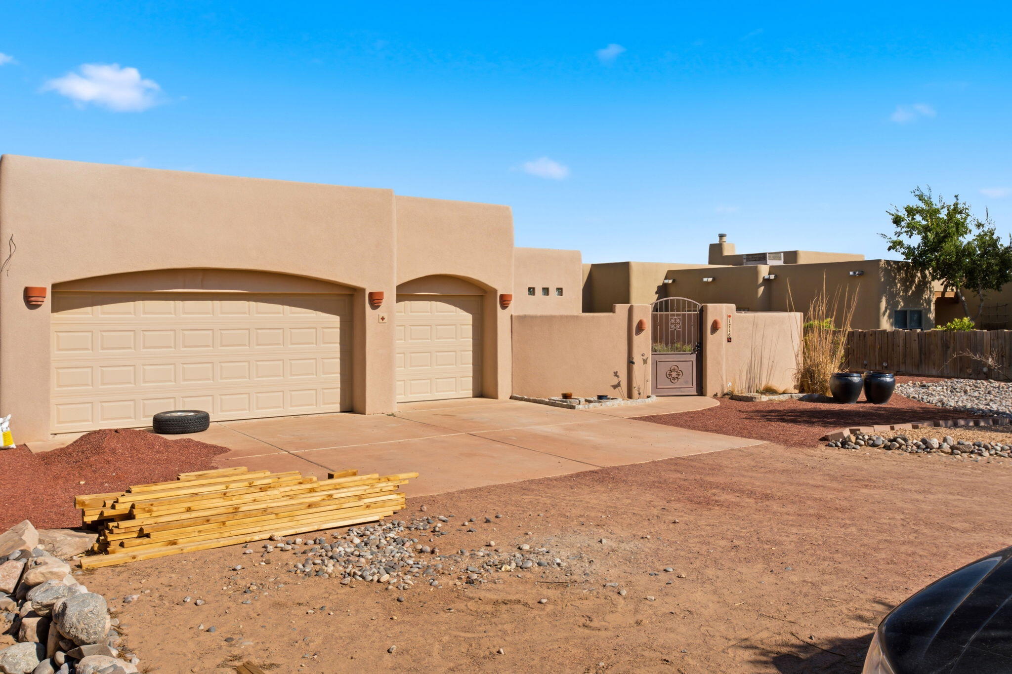 1716 Shoshone Trail NE