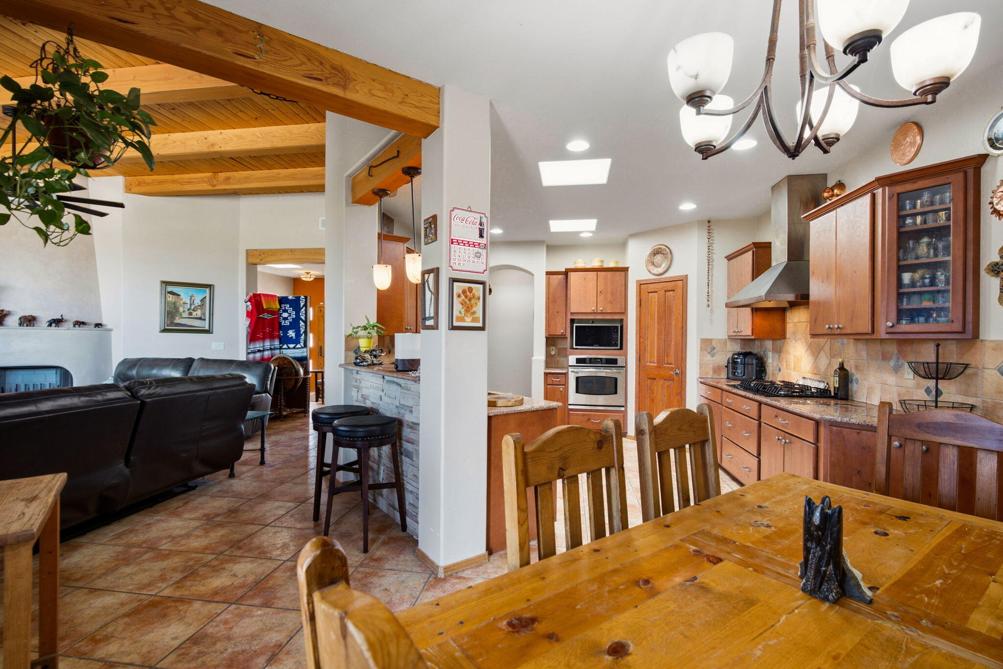 1716 Shoshone Trail NE