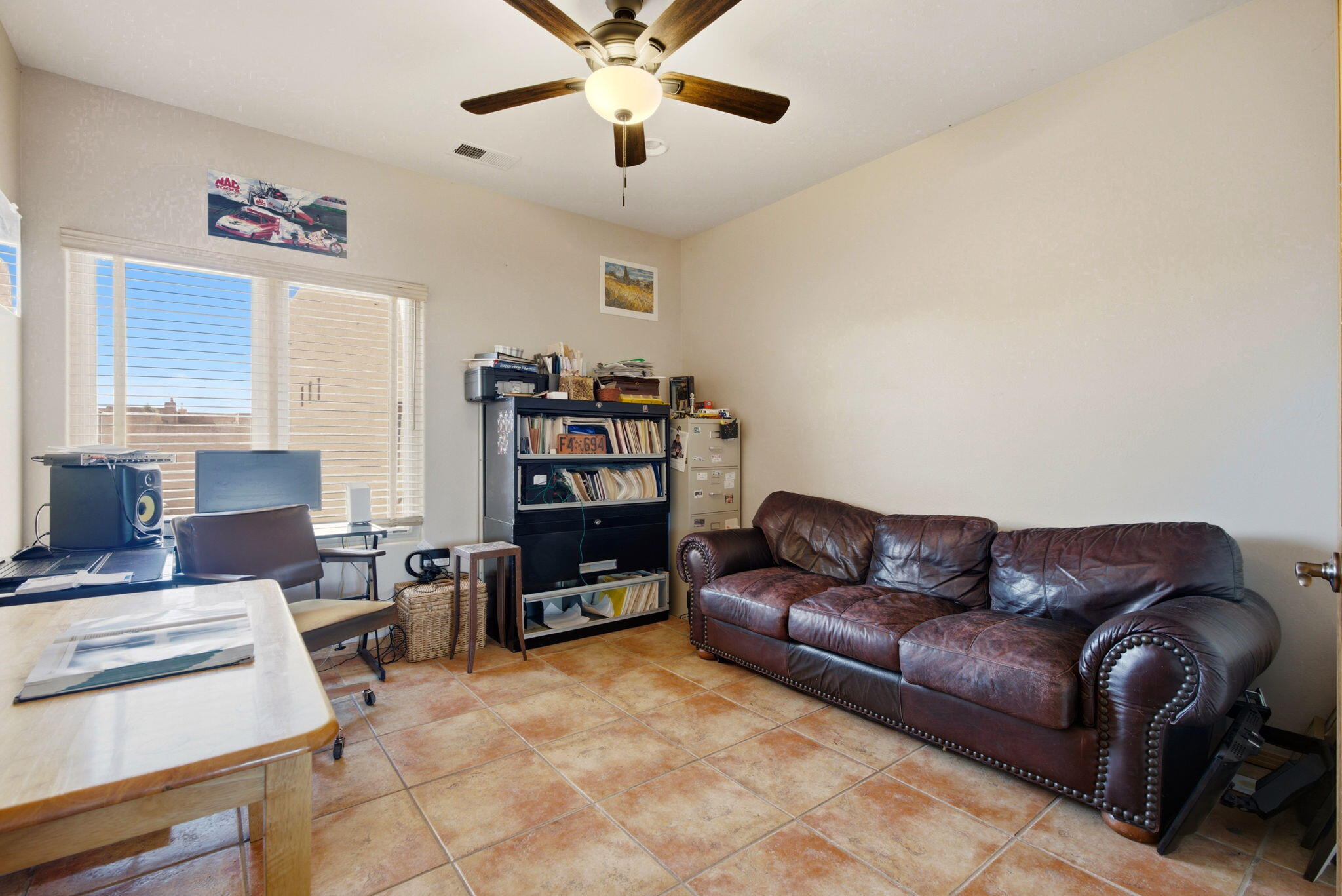 1716 Shoshone Trail NE