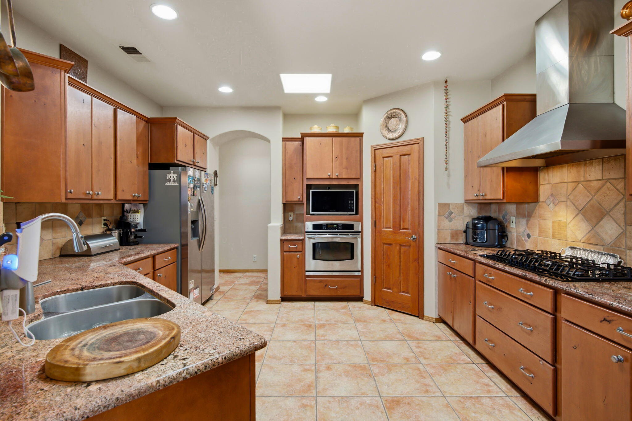 1716 Shoshone Trail NE