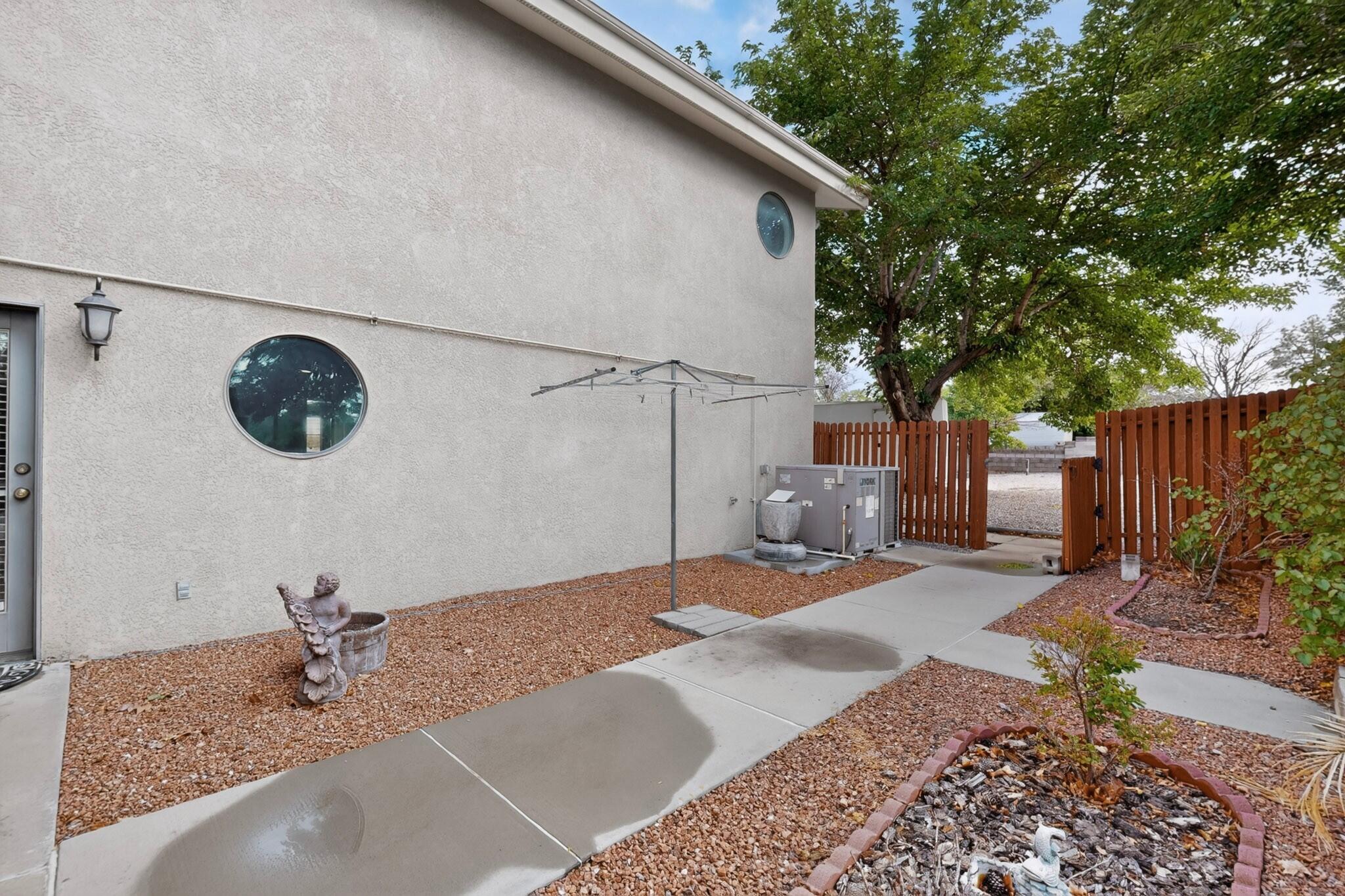 3804 33rd Circle SE
