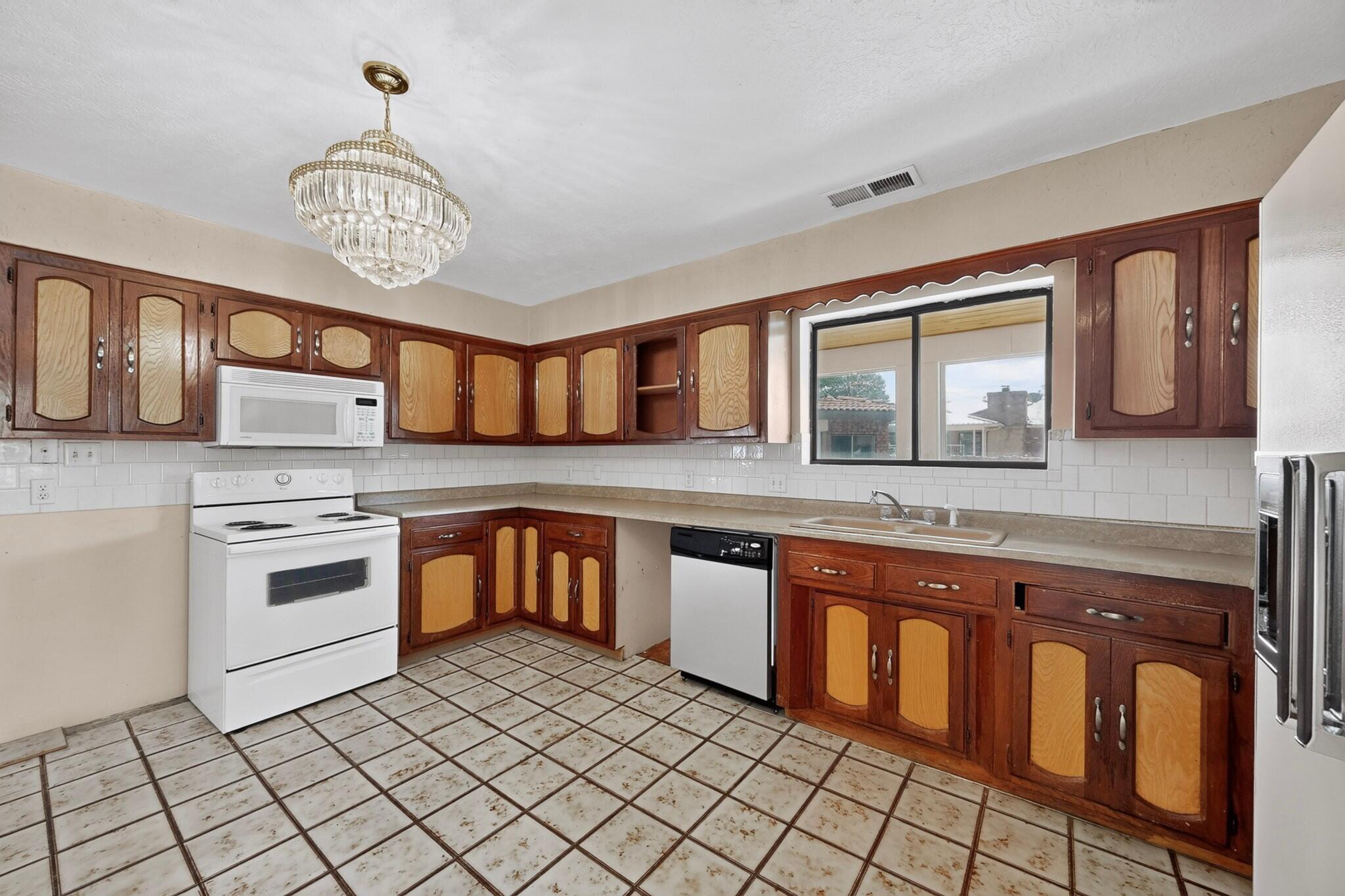 1690 Golf Course Road