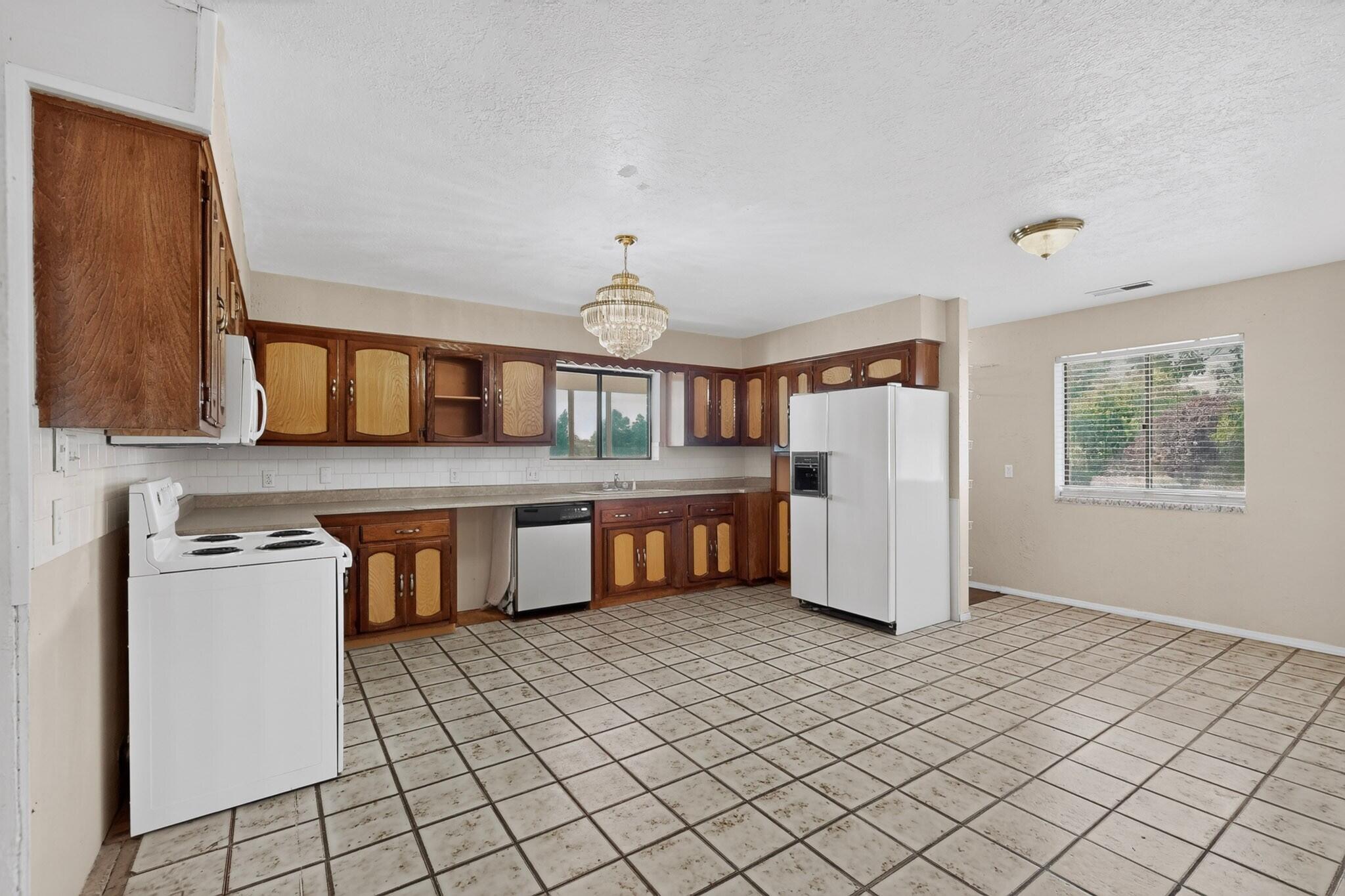 1690 Golf Course Road