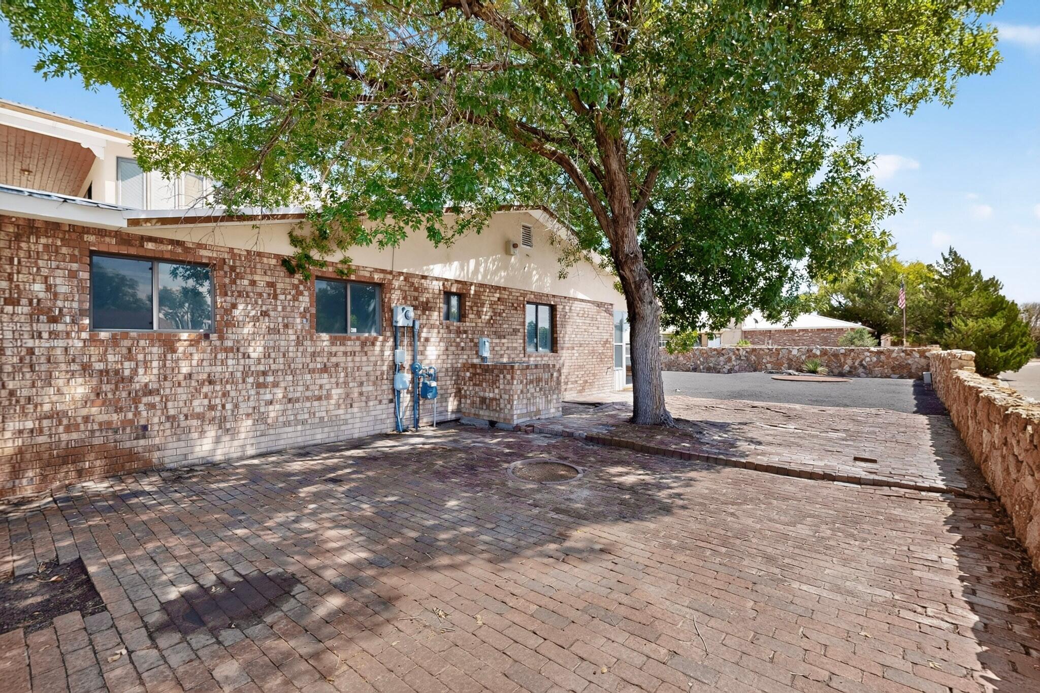 1690 Golf Course Road