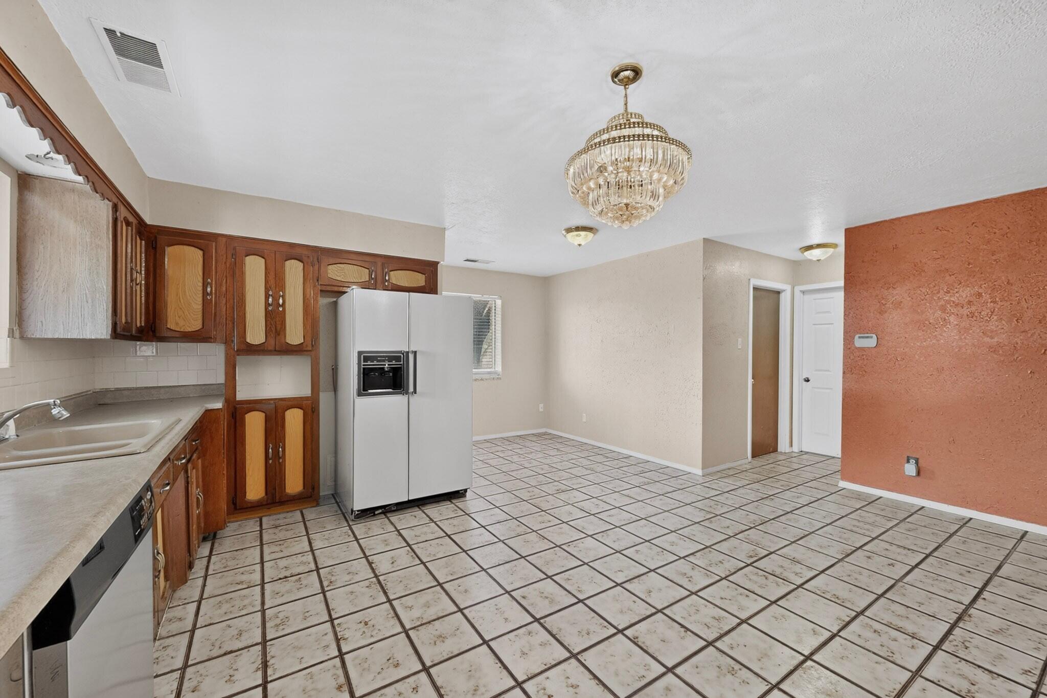 1690 Golf Course Road