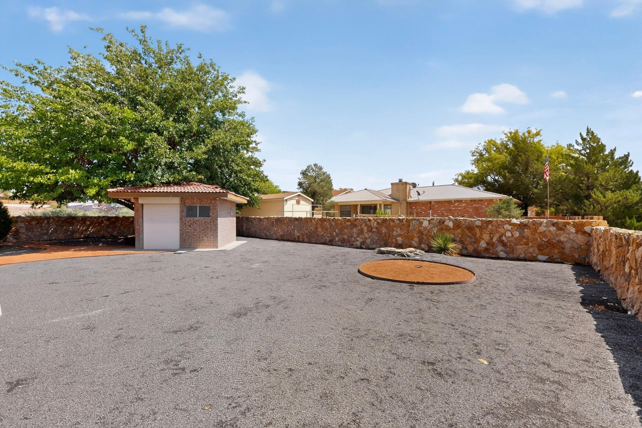 1690 Golf Course Road