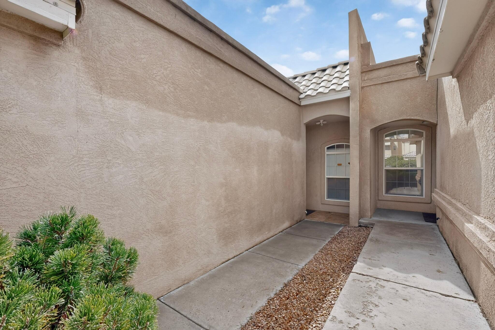 4909 Sereno Drive NE