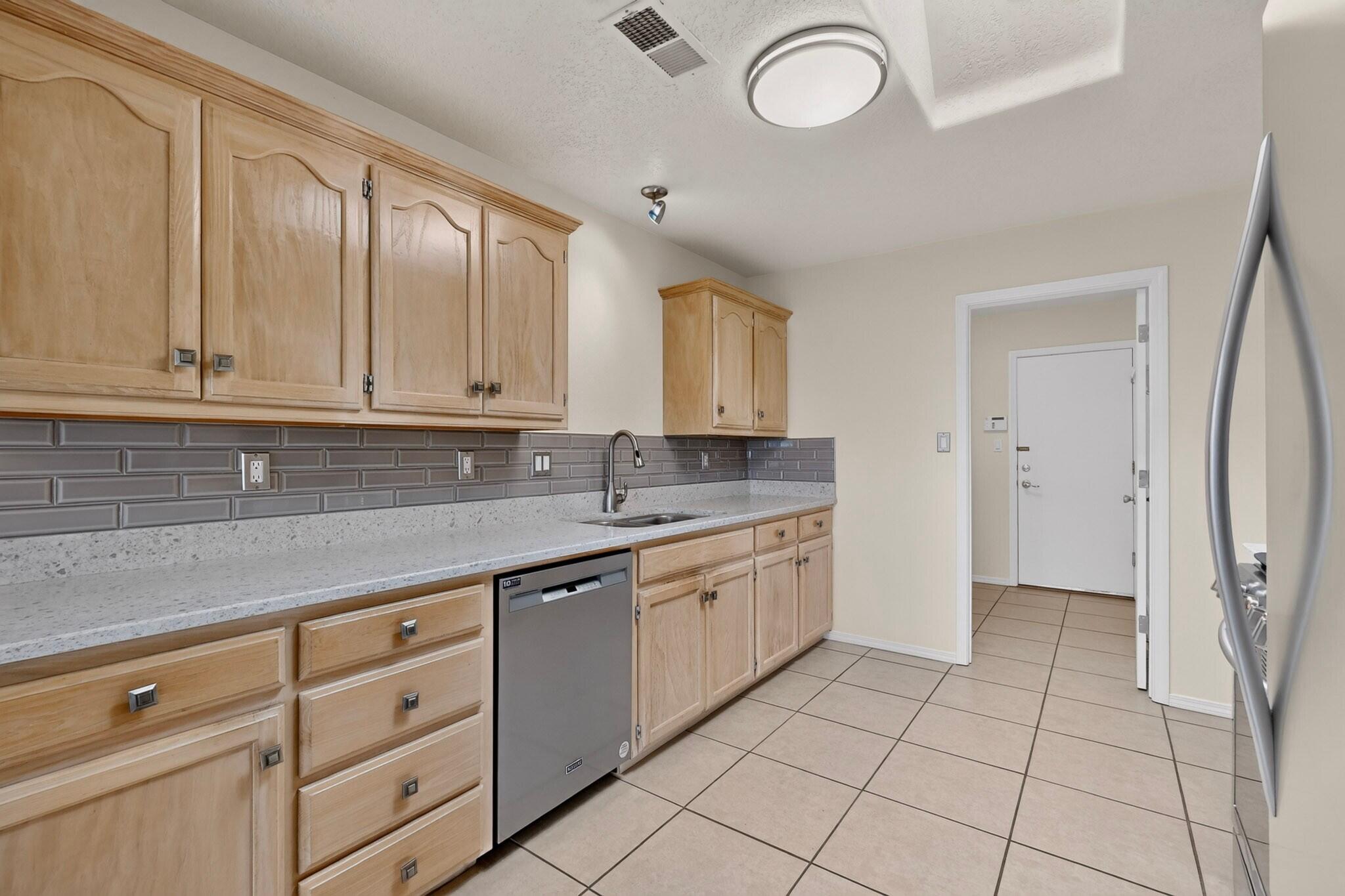 4909 Sereno Drive NE