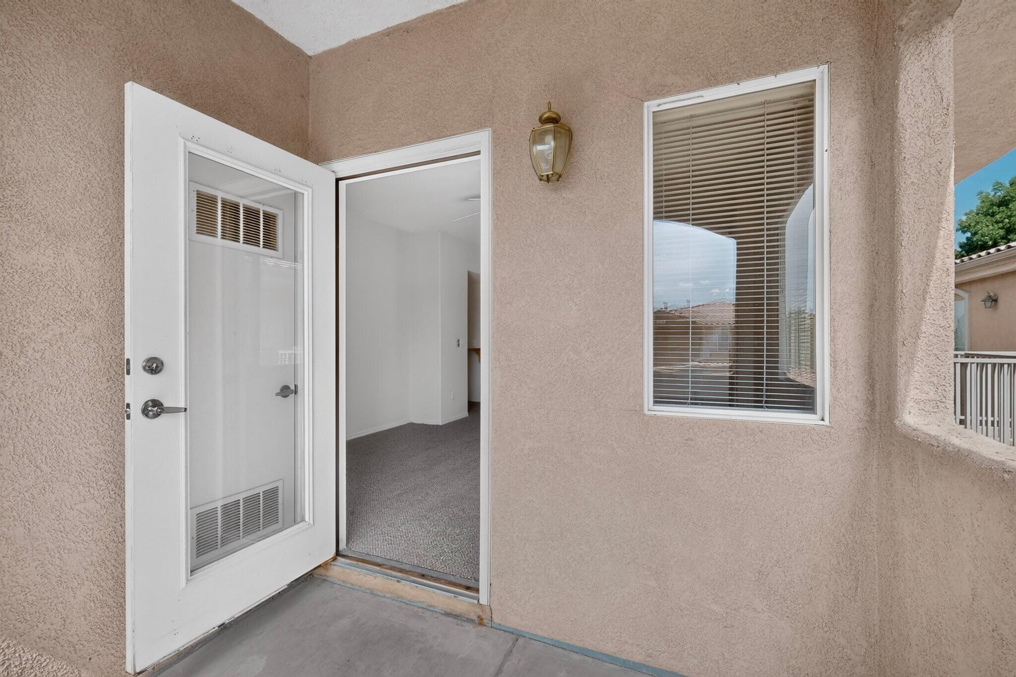 6800 Vista Del Norte Drive NE 422