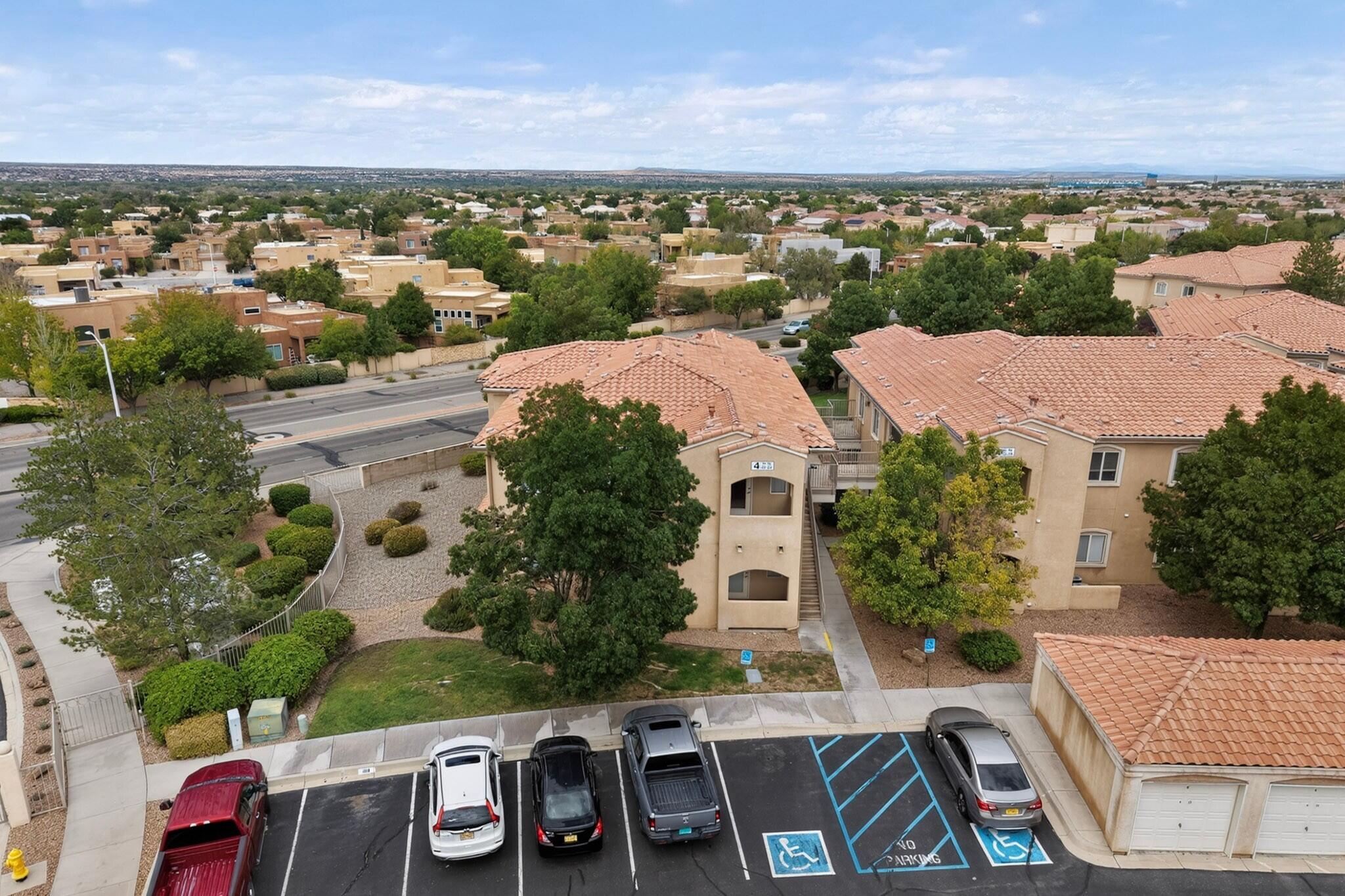 6800 Vista Del Norte Drive NE 422