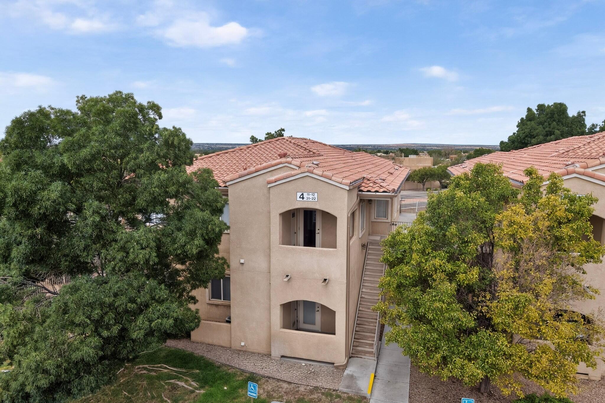 6800 Vista Del Norte Drive NE 422