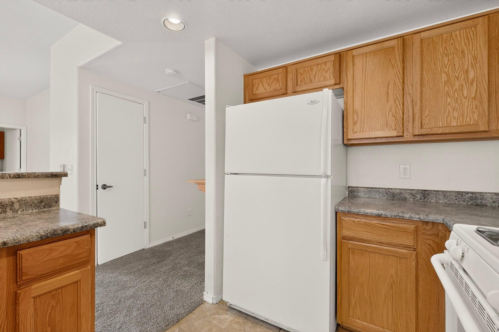 6800 Vista Del Norte Drive NE 422