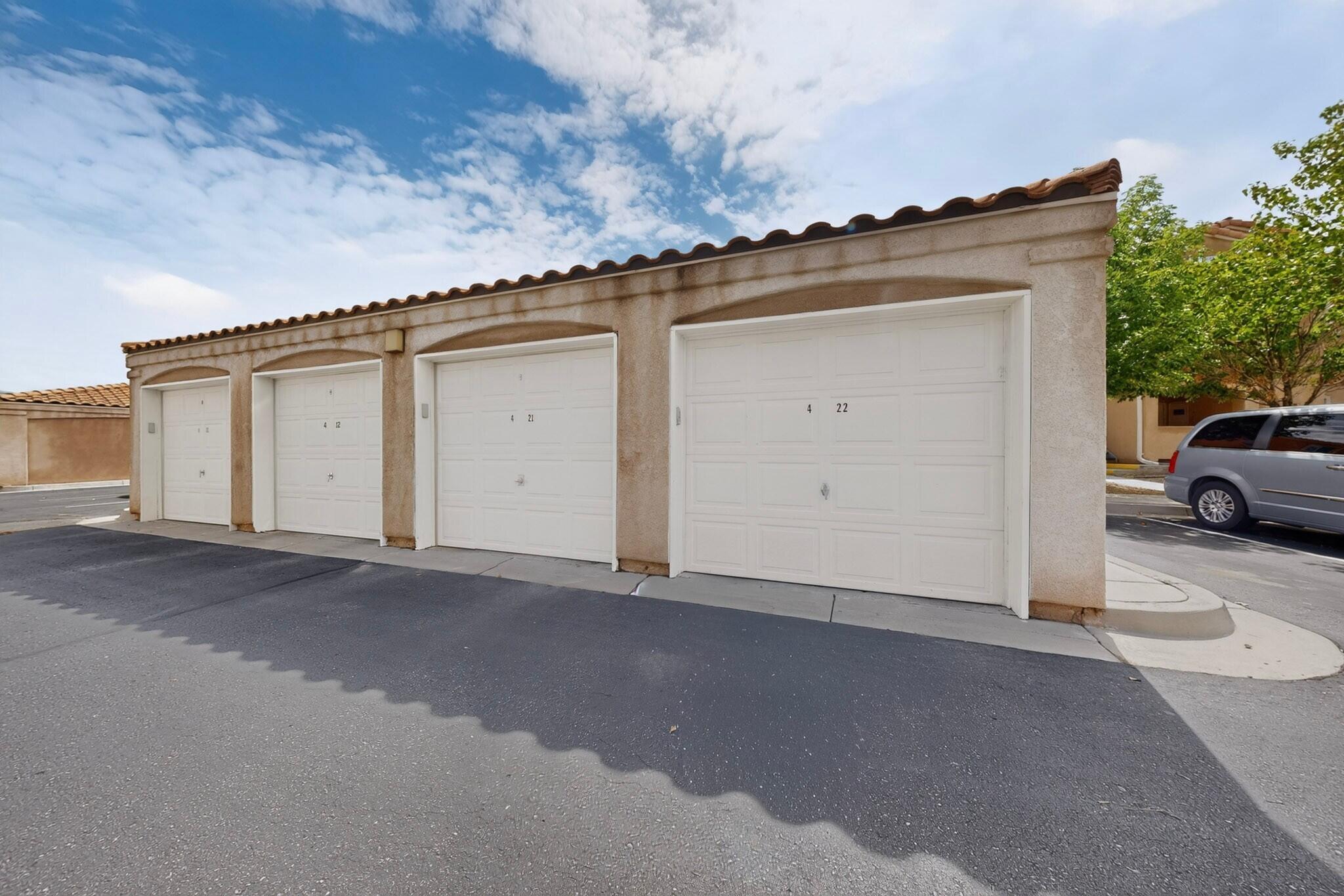 6800 Vista Del Norte Drive NE 422