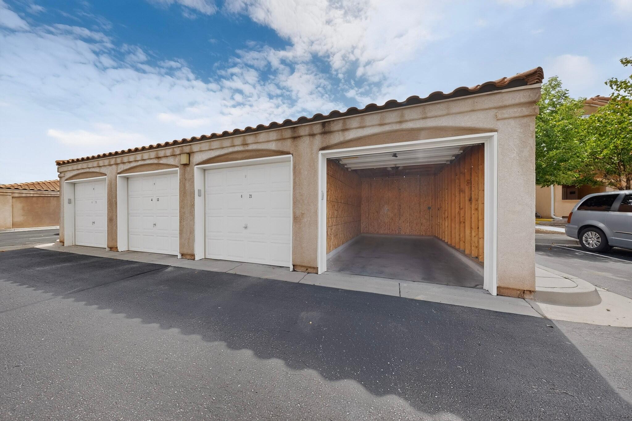 6800 Vista Del Norte Drive NE 422