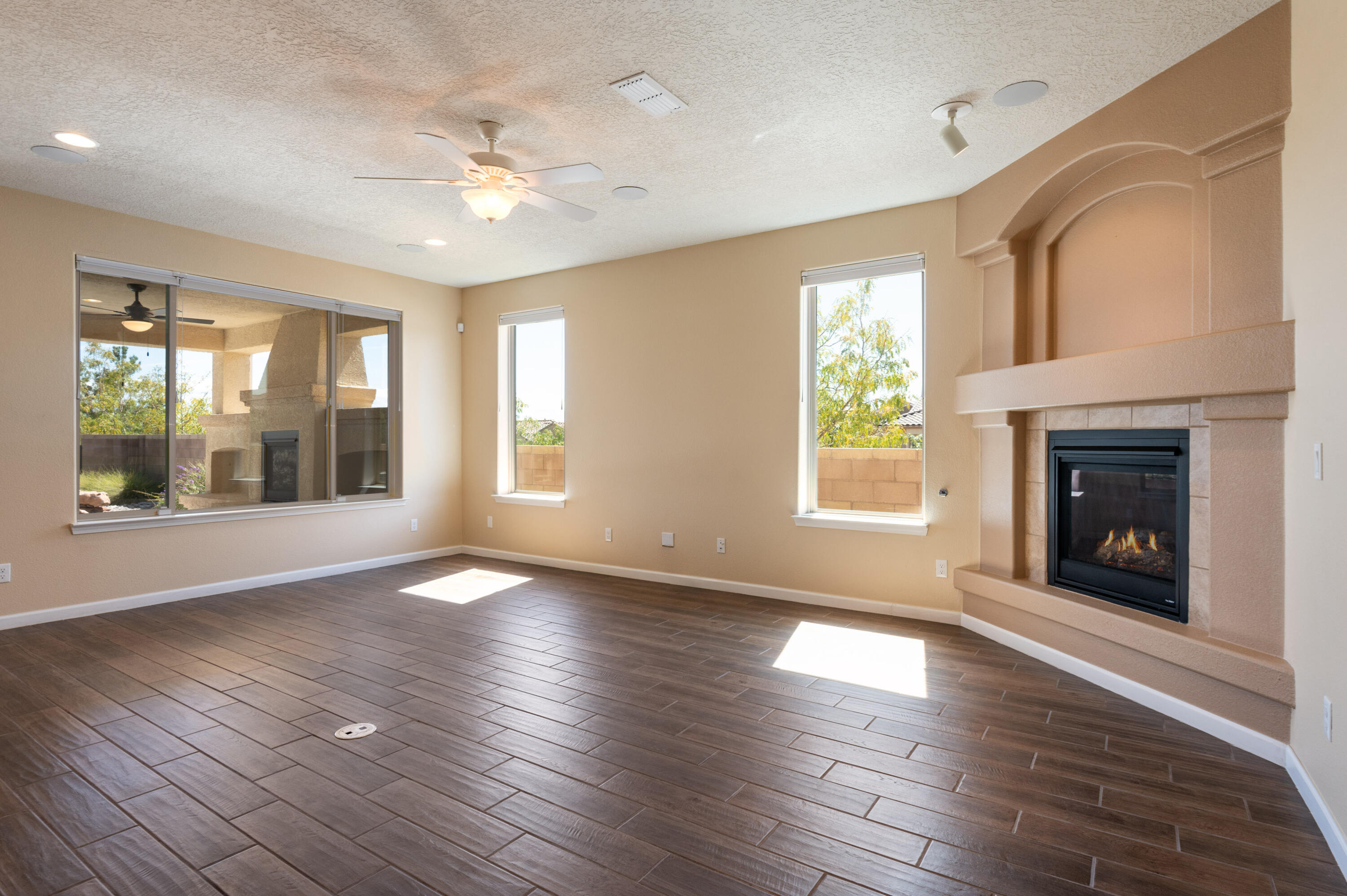 2100 Cave Creek Lane NW