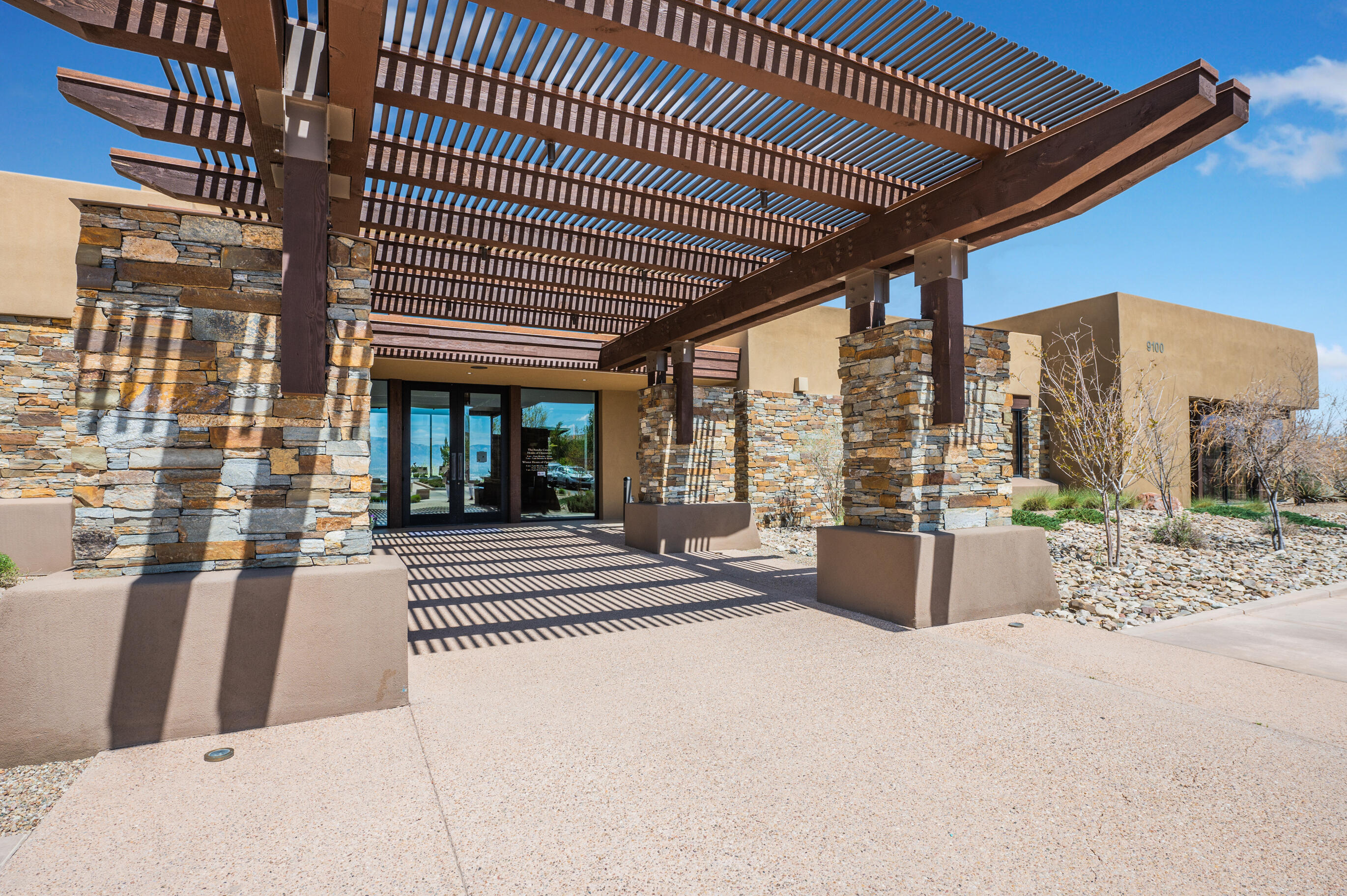 2100 Cave Creek Lane NW