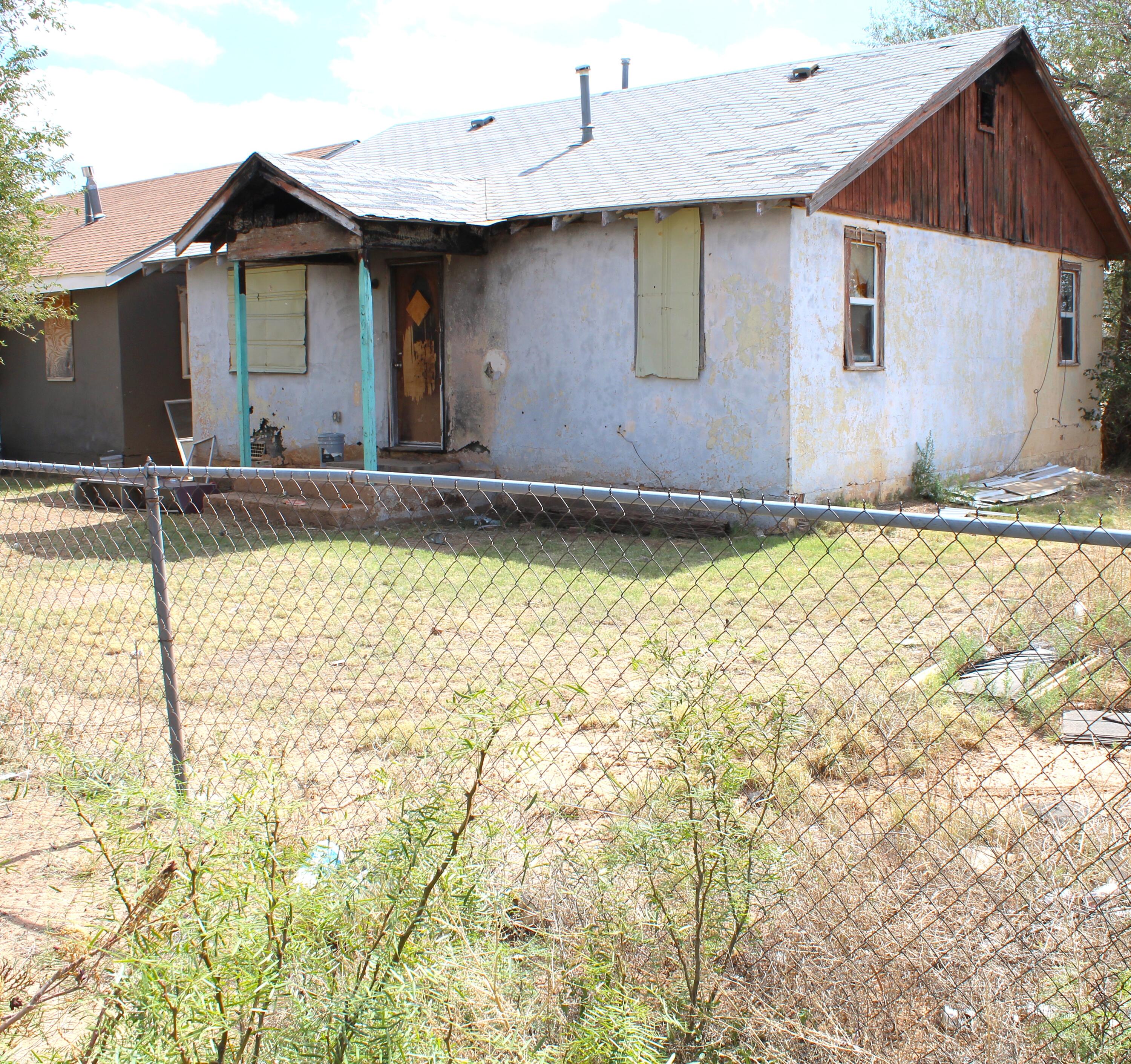 808 E Laughlin Avenue