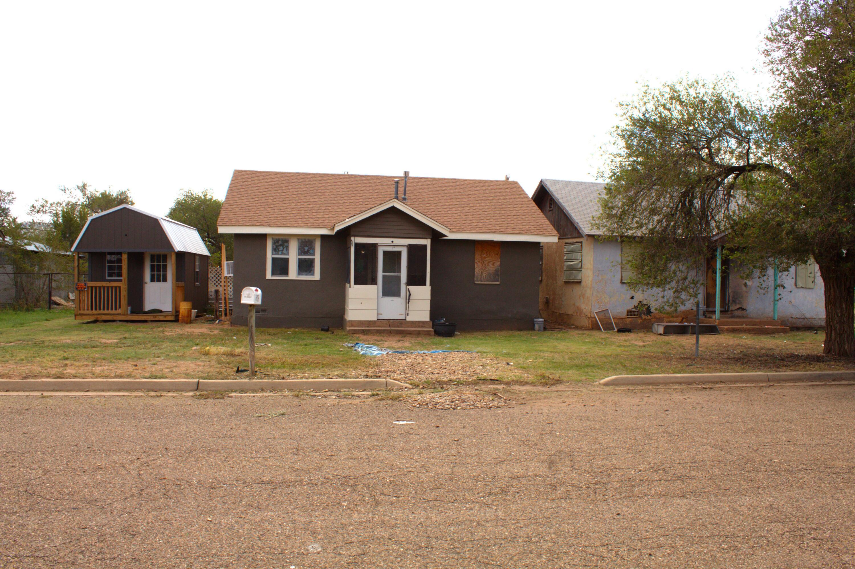 808 E Laughlin Avenue