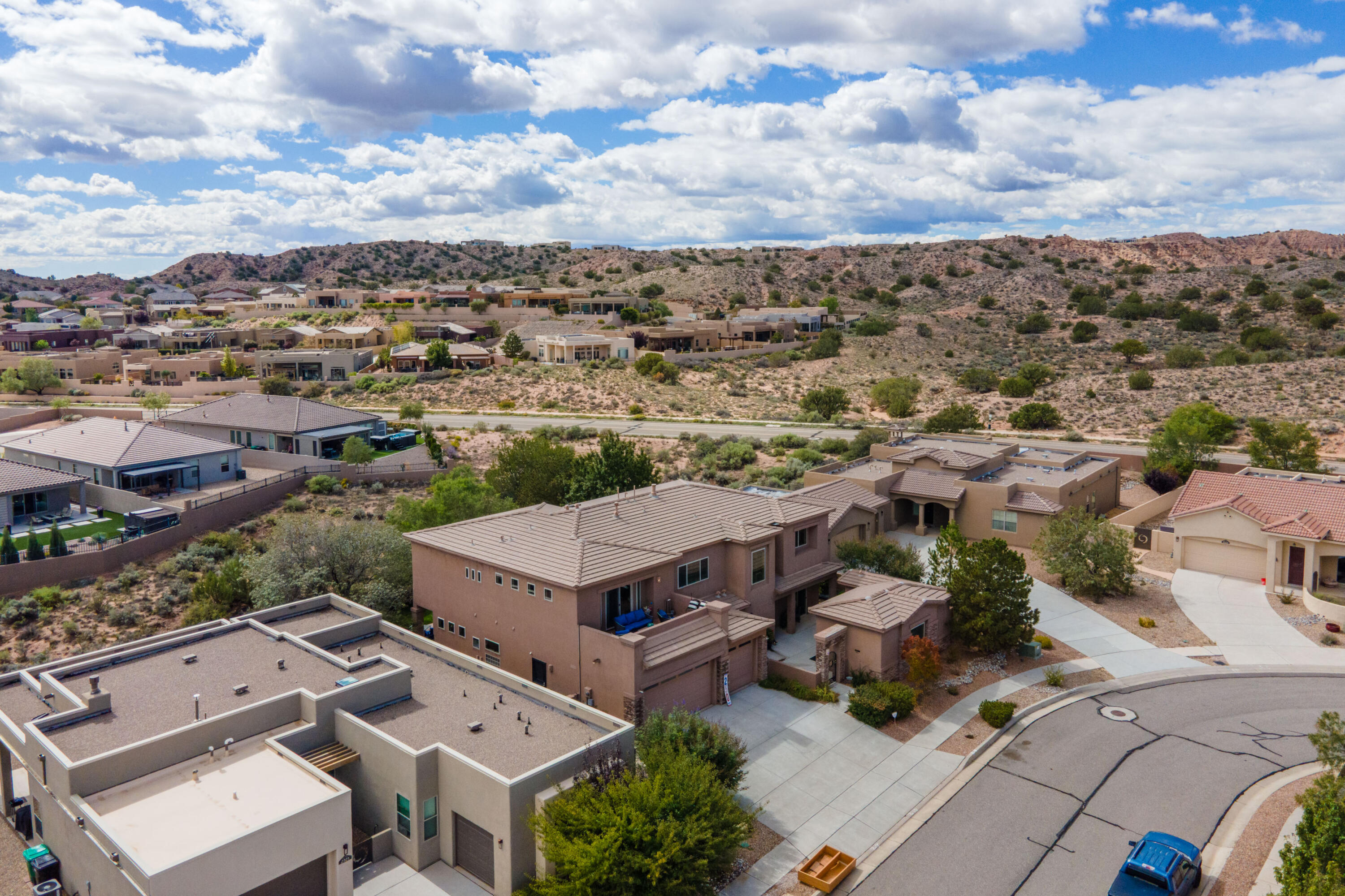 2929 Redondo Santa Fe Loop NE