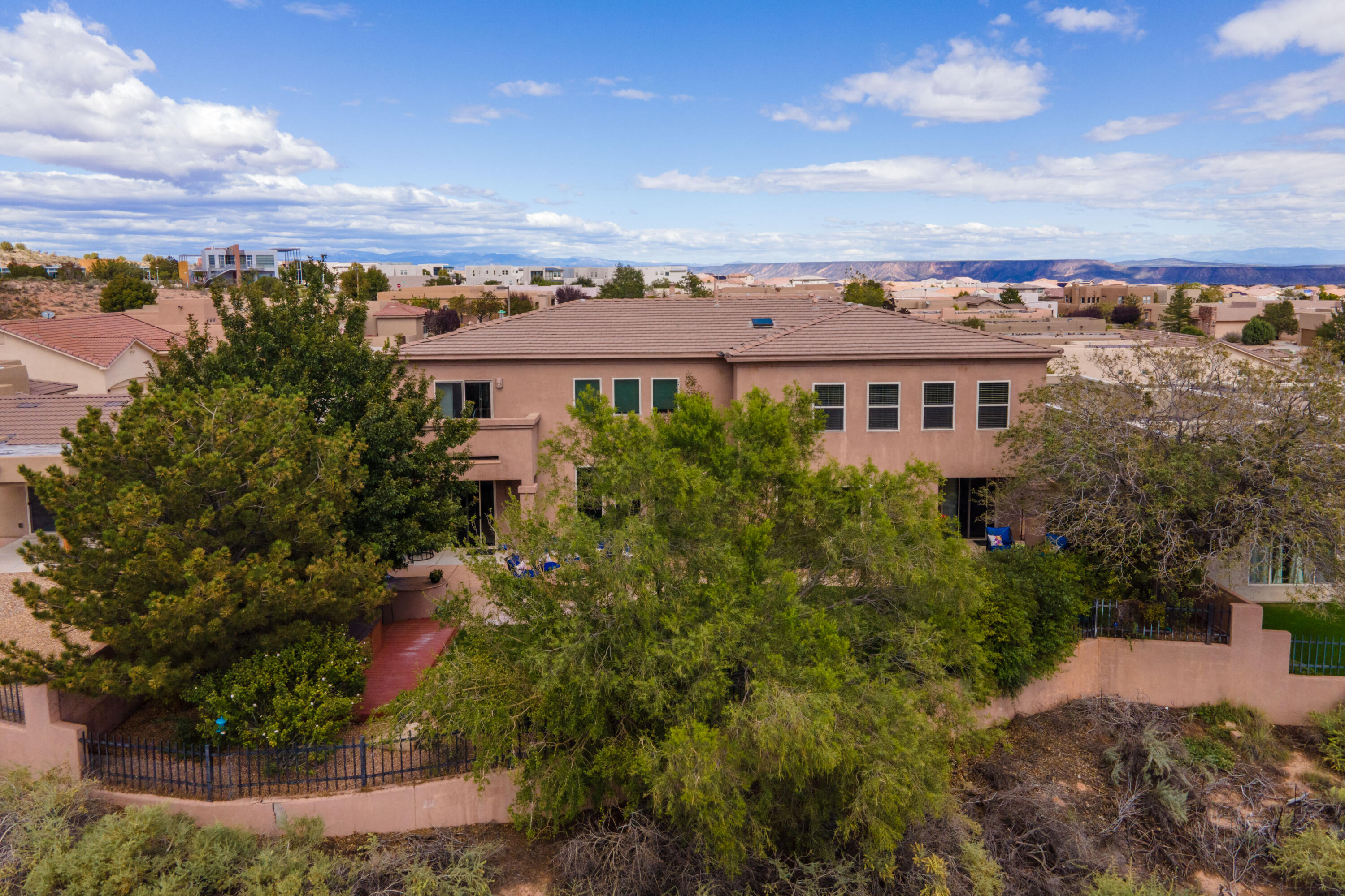 2929 Redondo Santa Fe Loop NE
