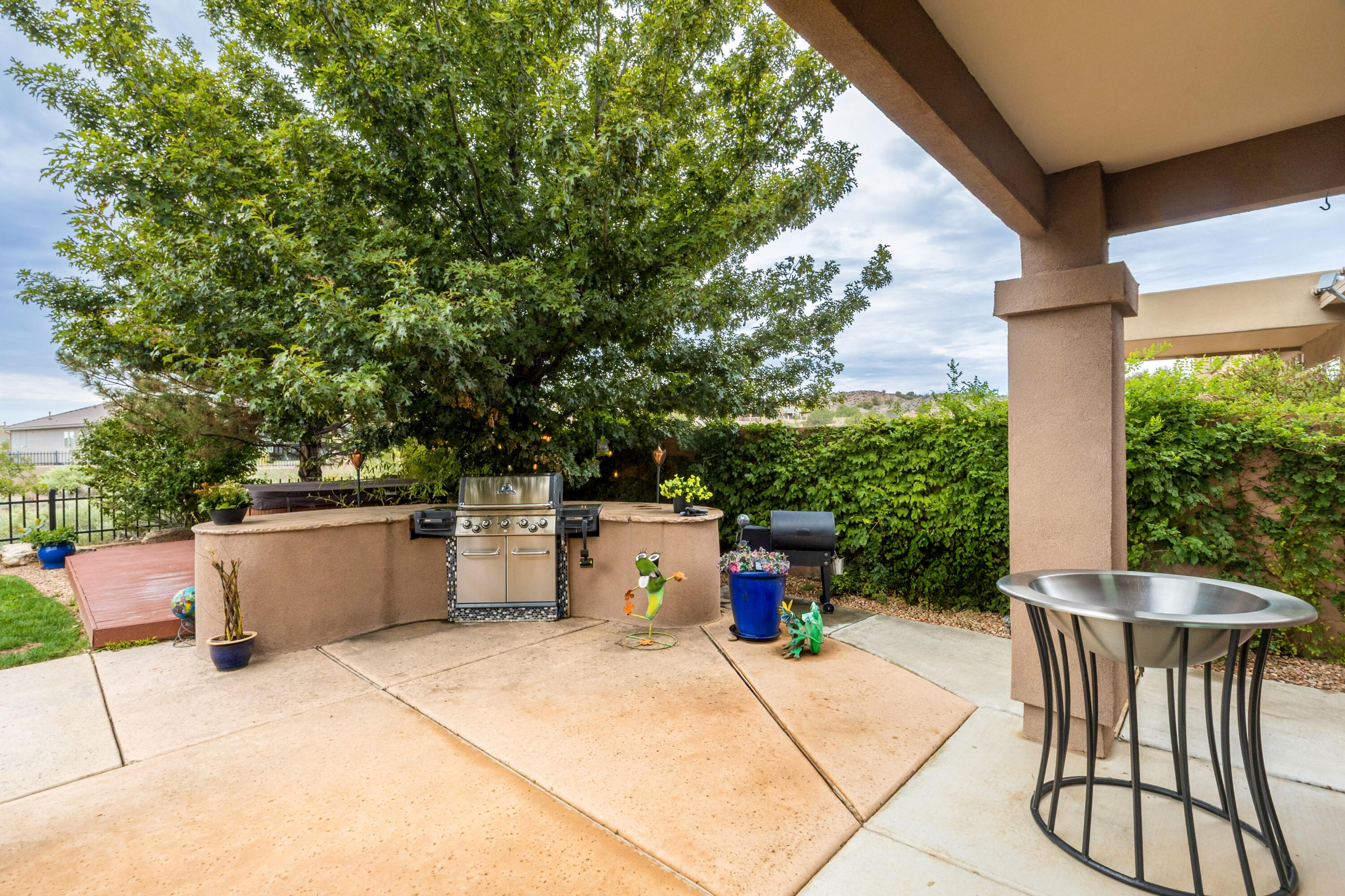 2929 Redondo Santa Fe Loop NE