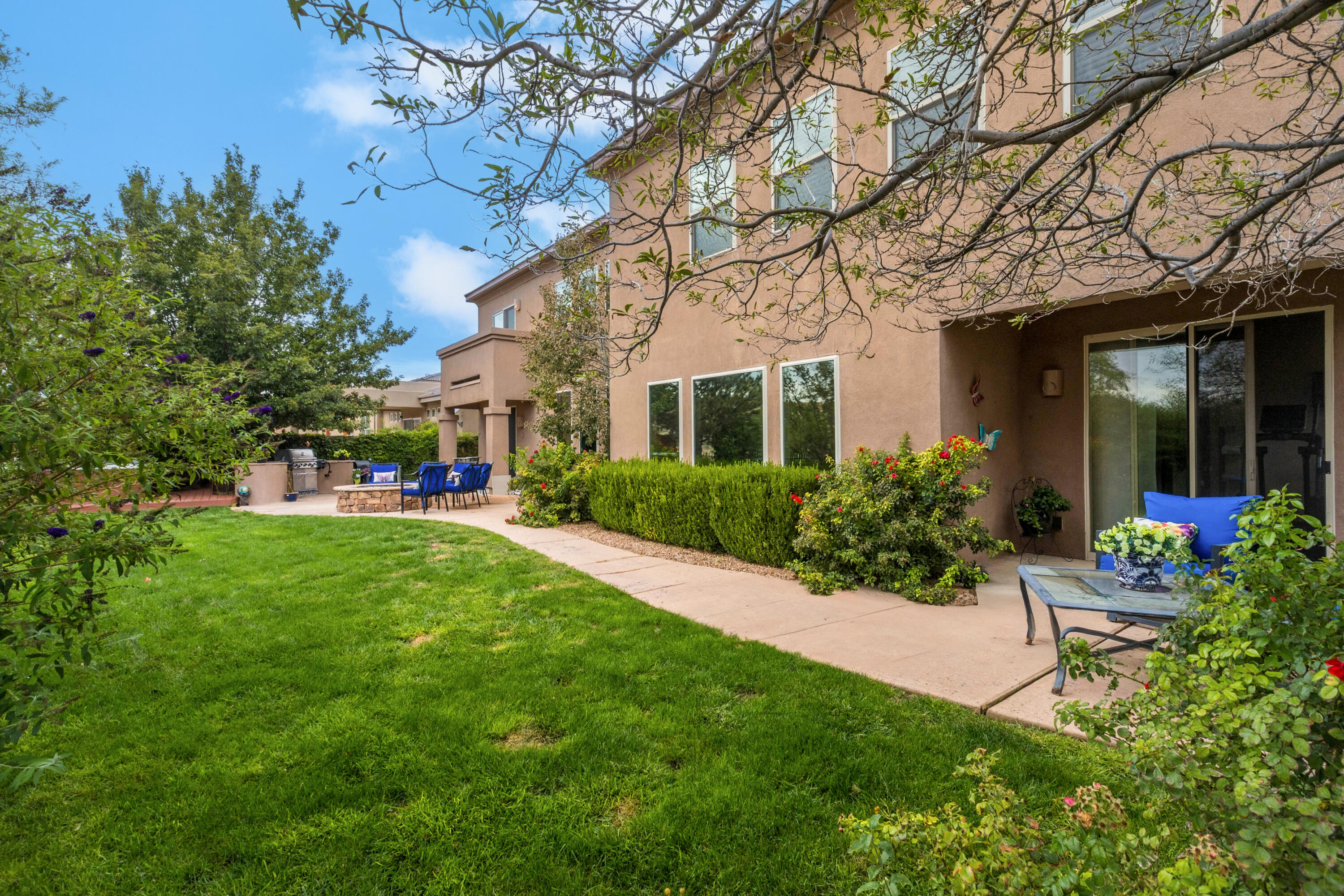 2929 Redondo Santa Fe Loop NE
