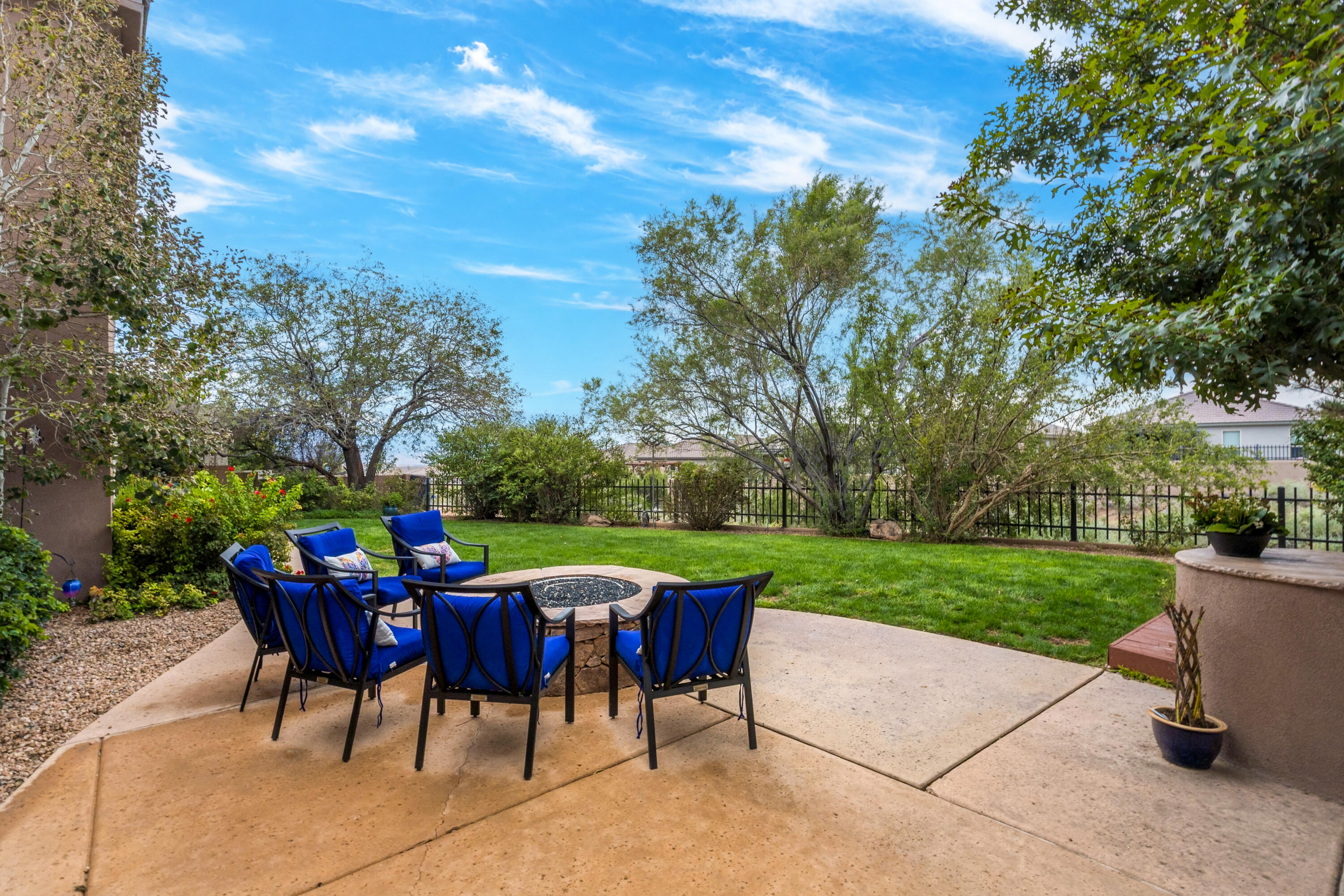 2929 Redondo Santa Fe Loop NE