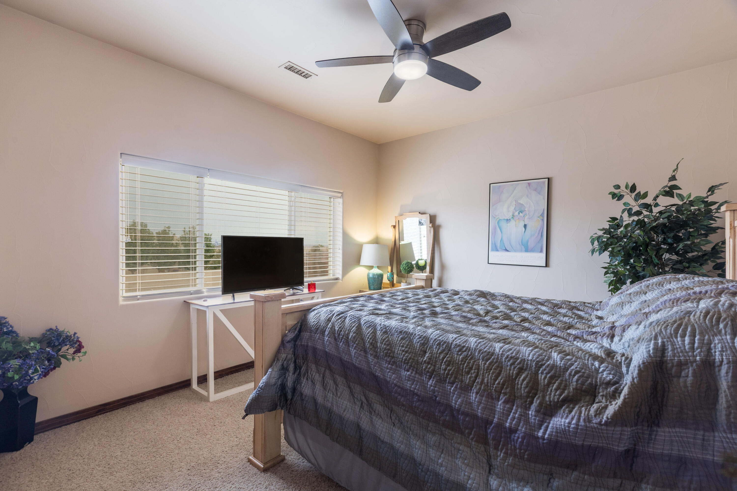 2929 Redondo Santa Fe Loop NE