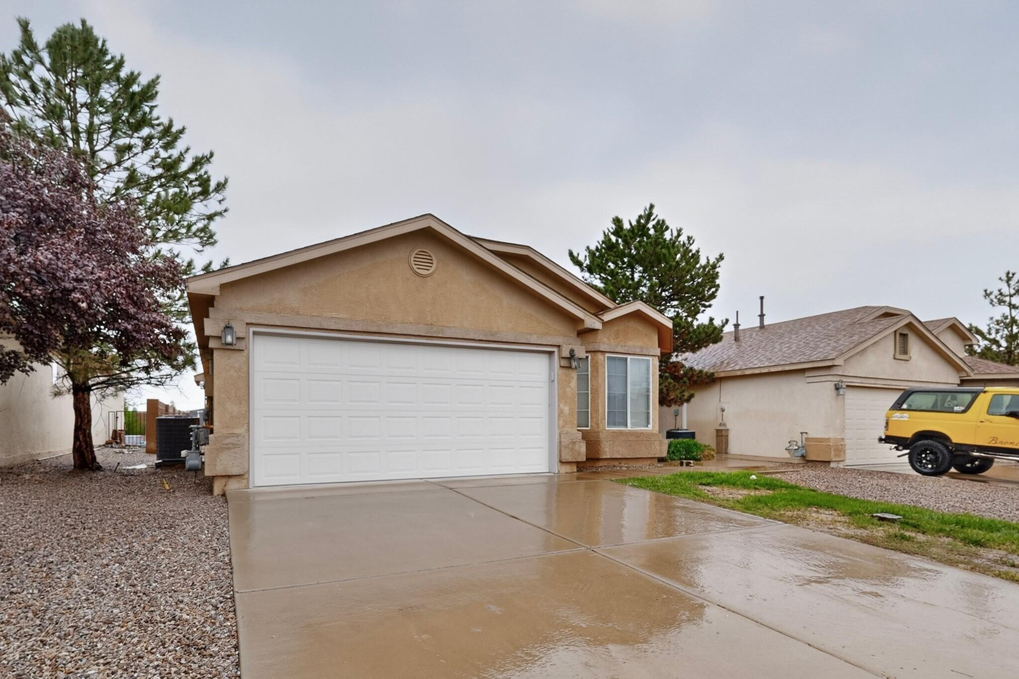 617 Sunny Meadows Drive NE