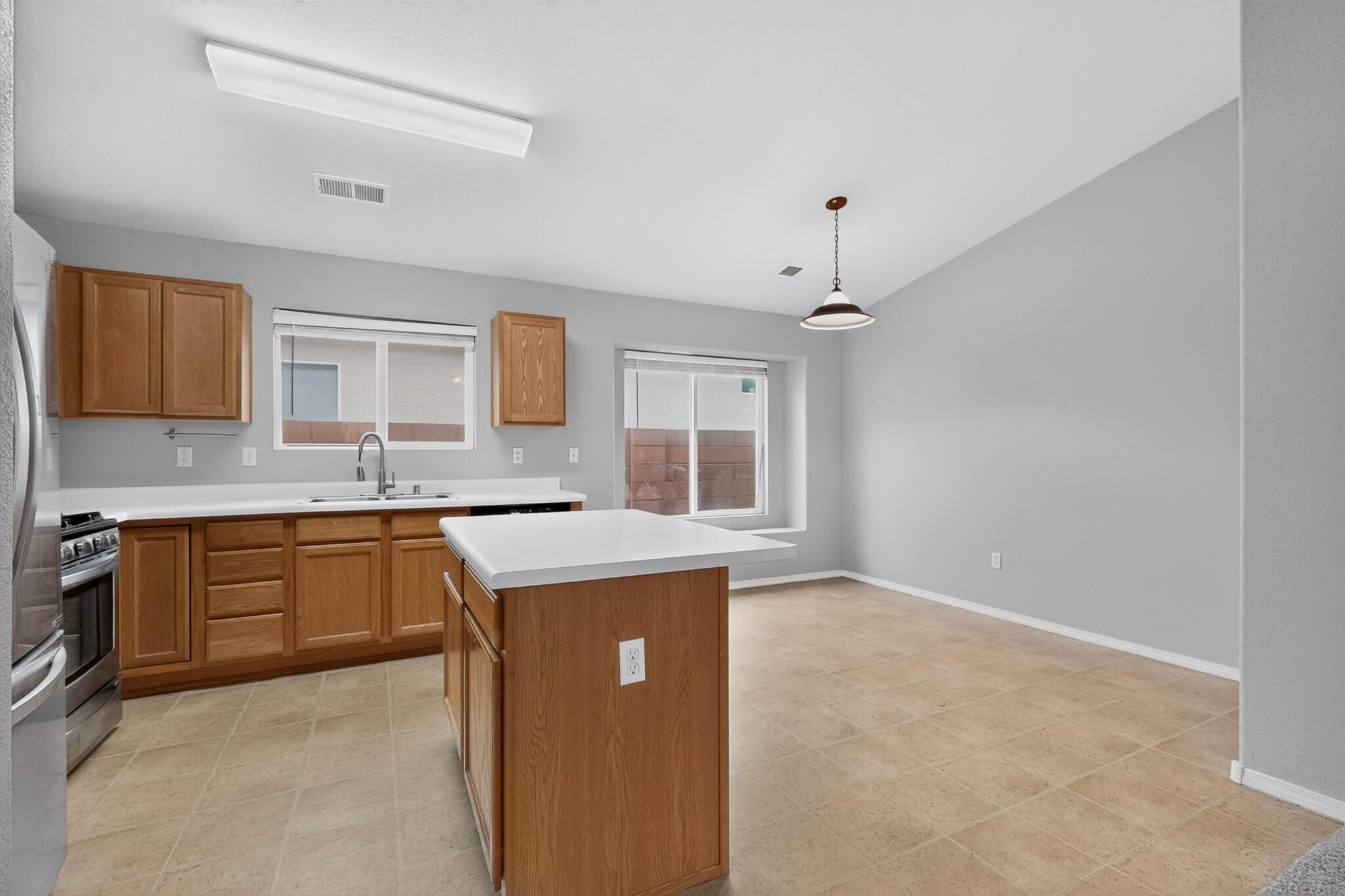 617 Sunny Meadows Drive NE