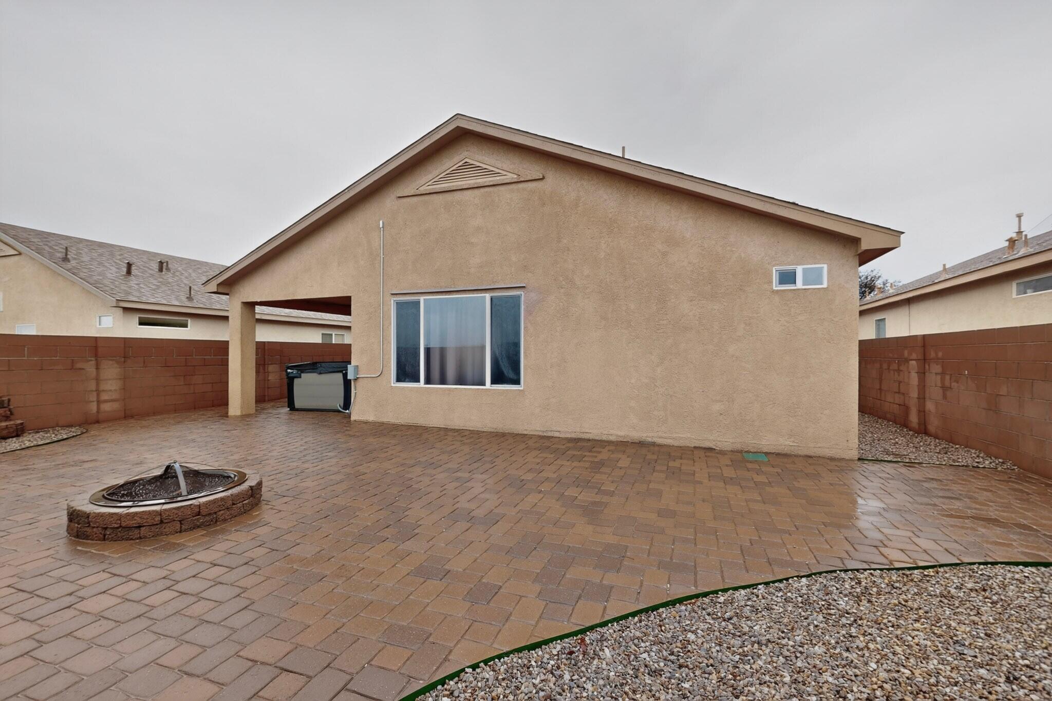 617 Sunny Meadows Drive NE