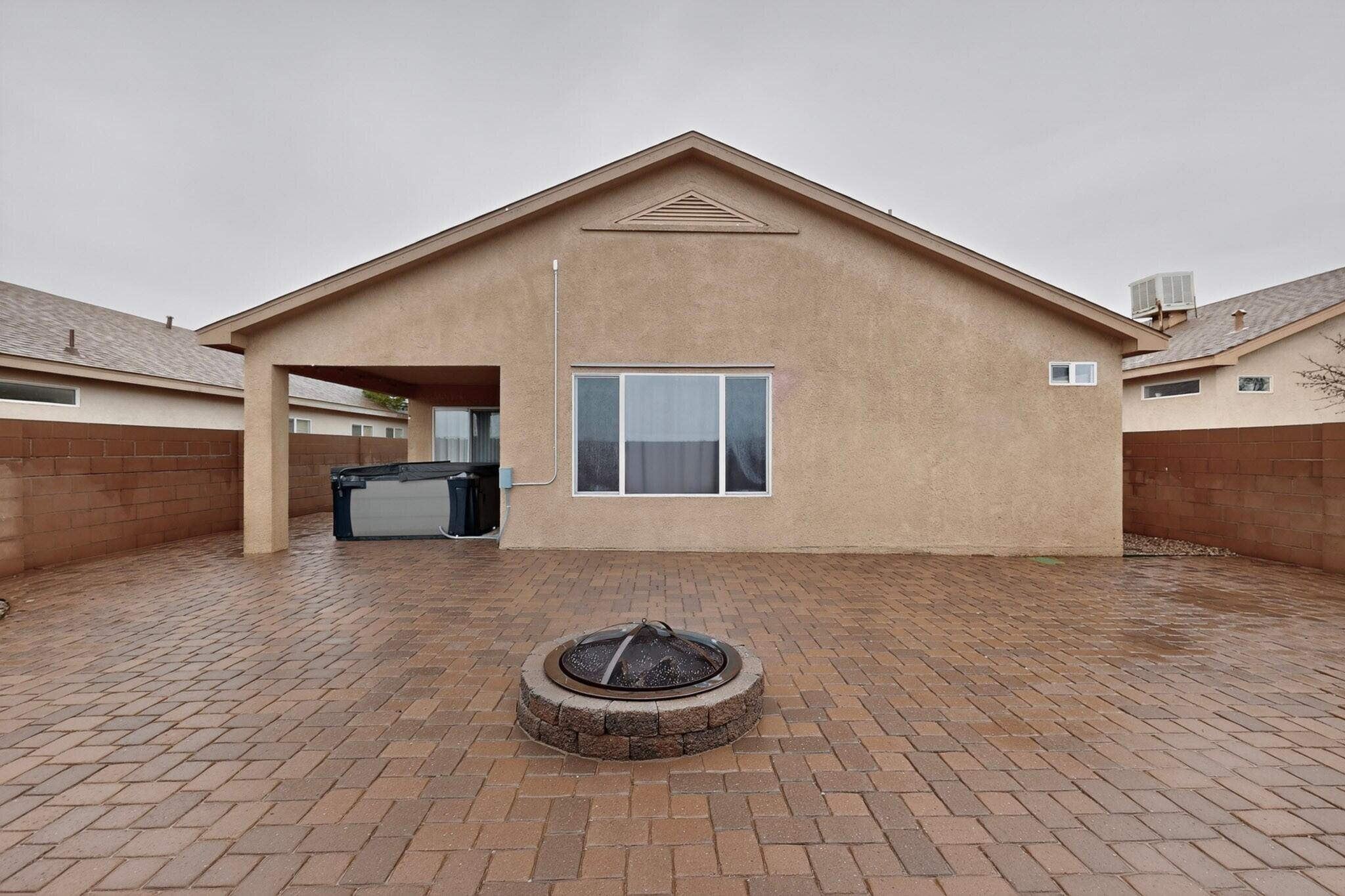 617 Sunny Meadows Drive NE