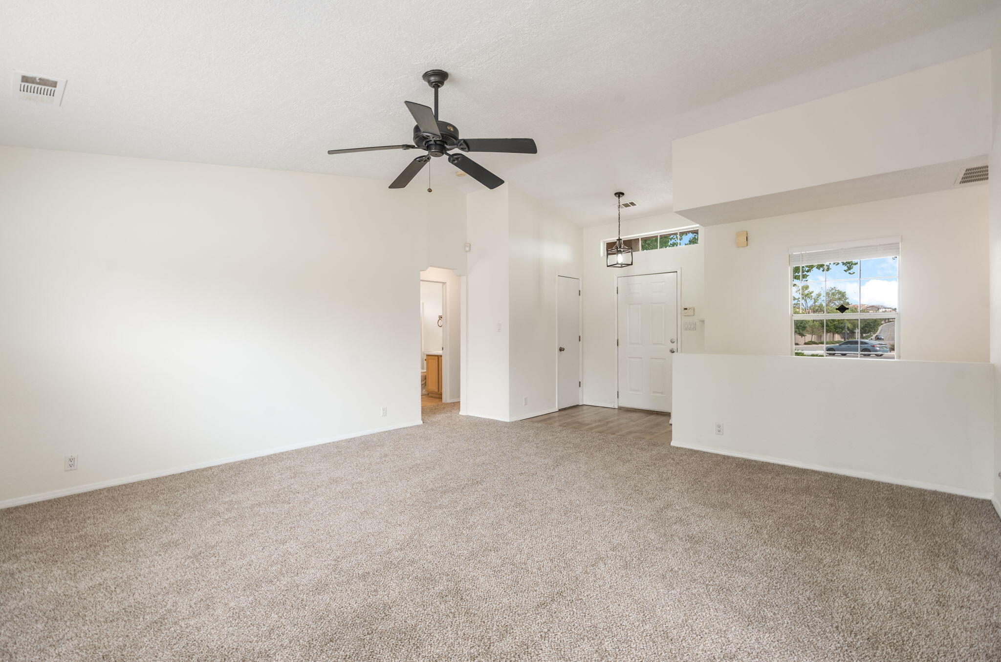 5304 Bandelier Drive NW