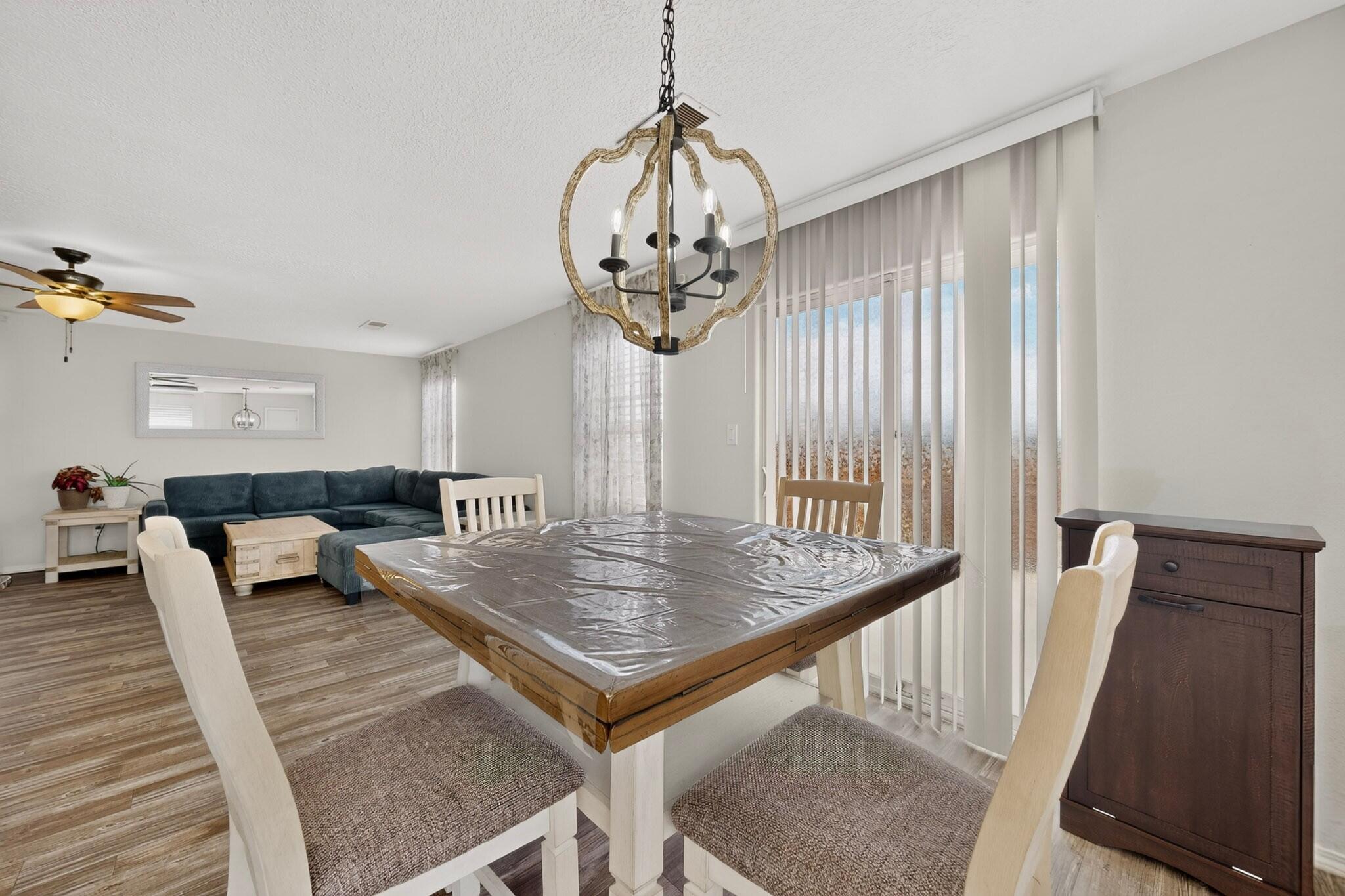 1104 Casa Roja Place NW