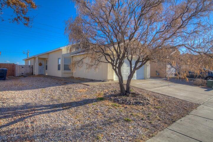 1104 Casa Roja Place NW