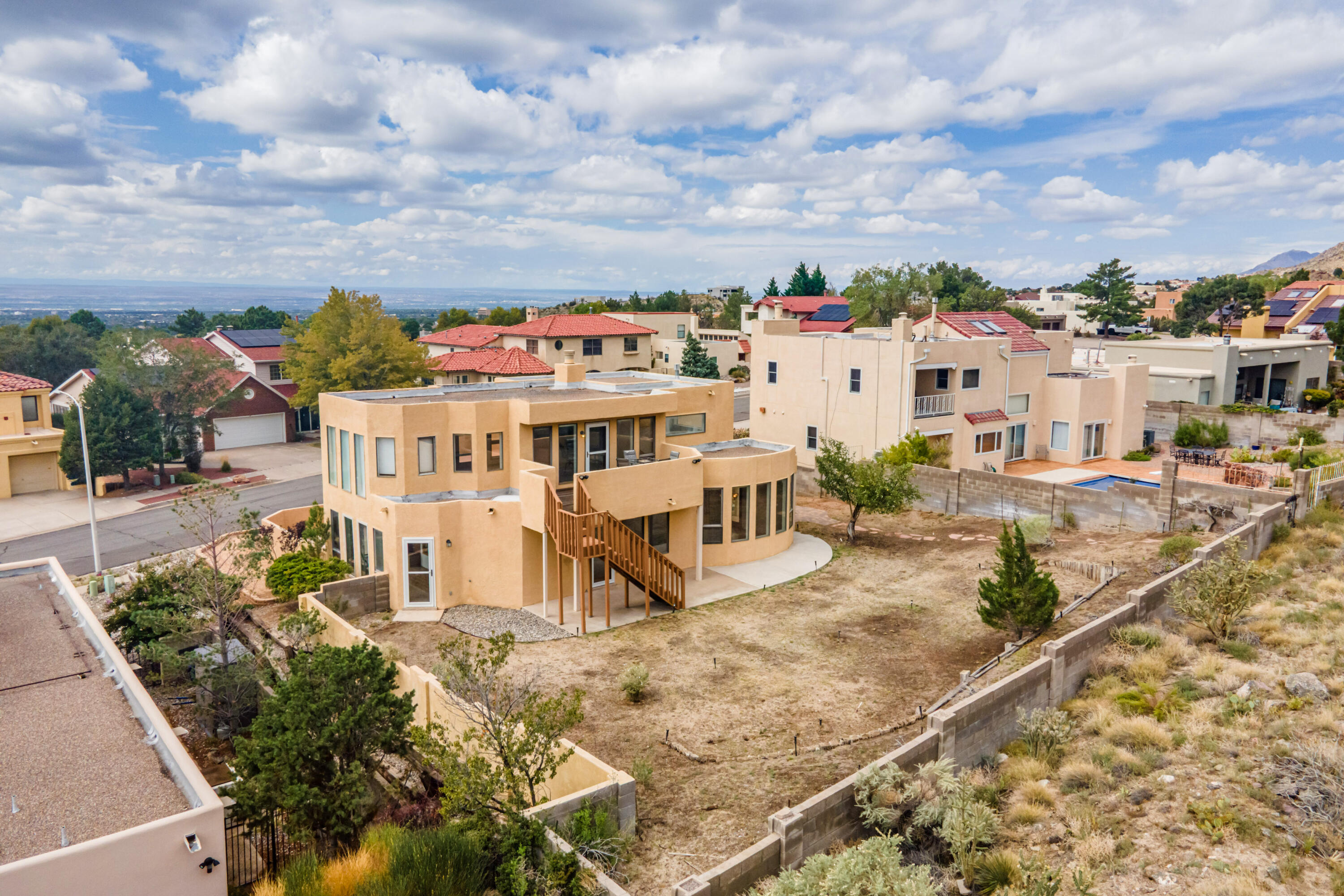 820 Piedra Vista Road NE